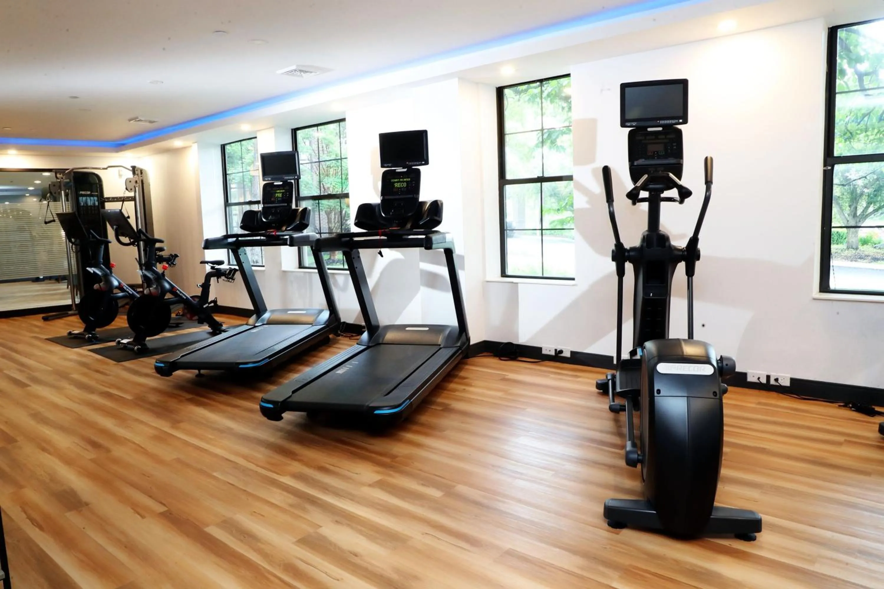 Fitness centre/facilities in Four Points by Sheraton Wakefield Boston Hotel & Conference Center