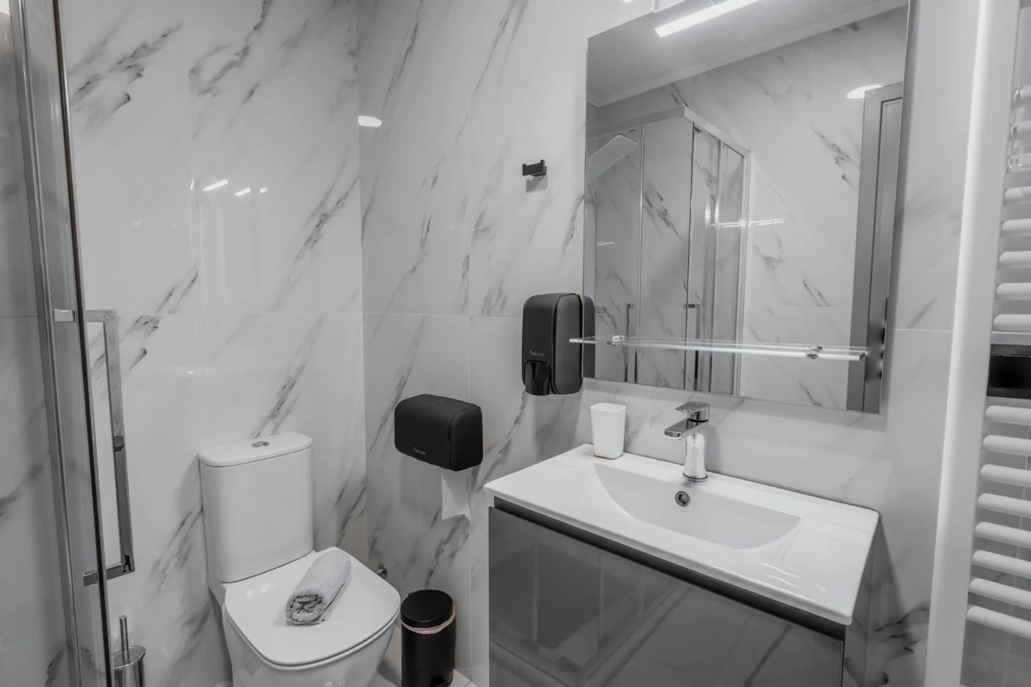 Shower in Impero Nafplio Hotel & Suites