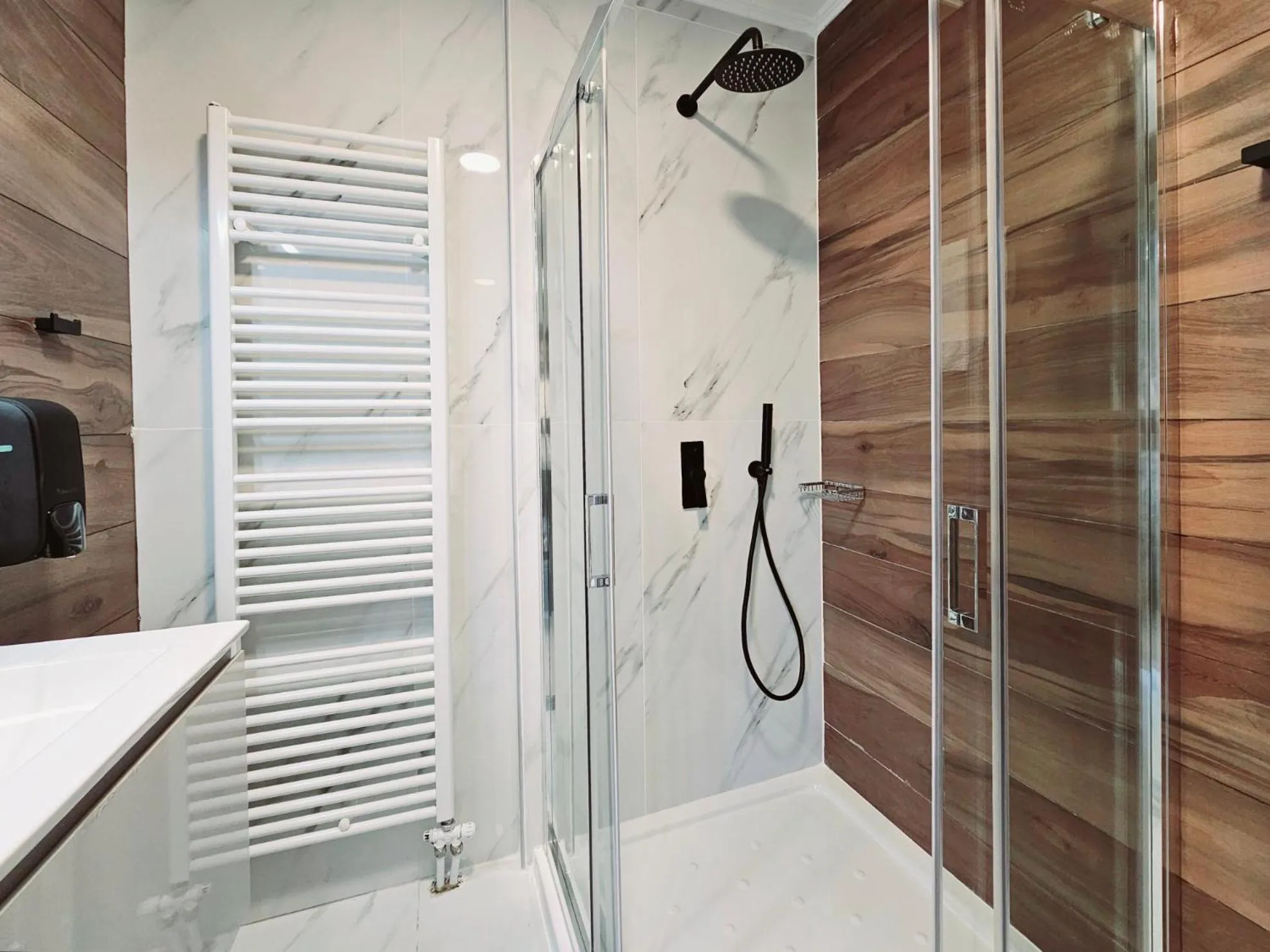 Shower in Impero Nafplio Hotel & Suites