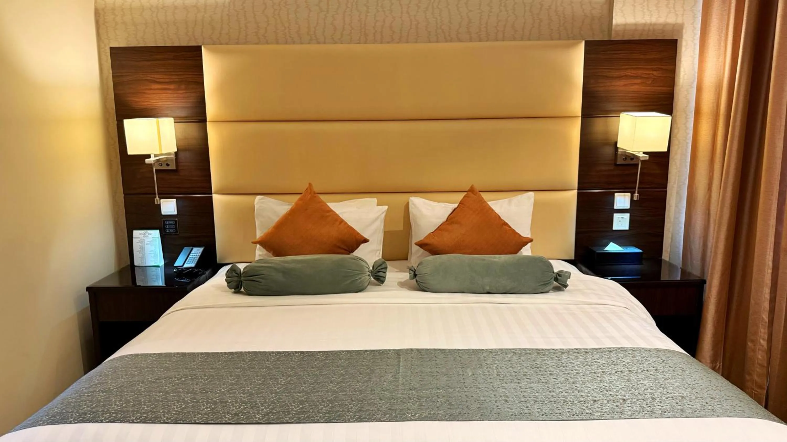 Bedroom, Bed in Holiday Villa Hail