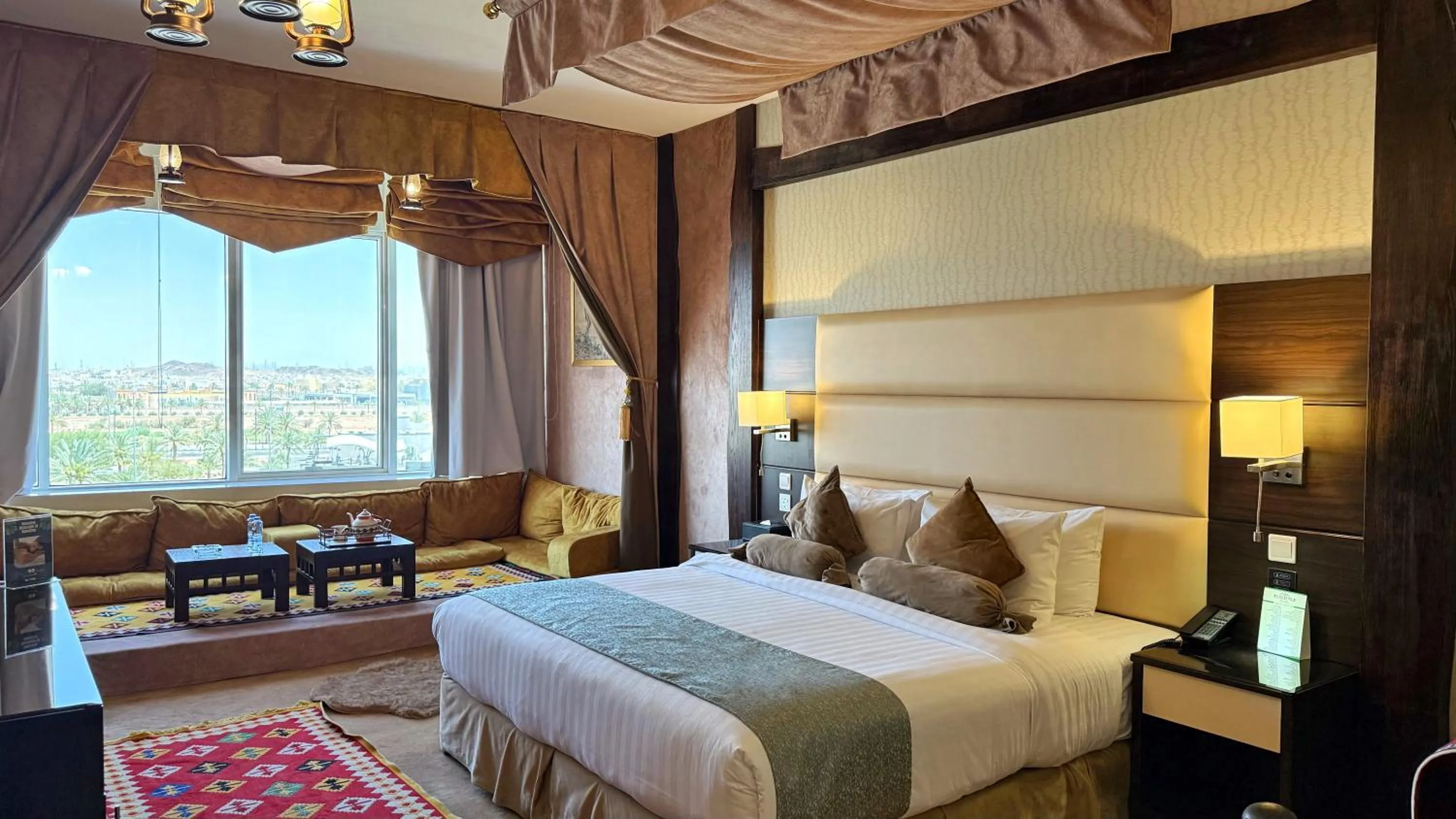 Living room, Bed in Holiday Villa Hail