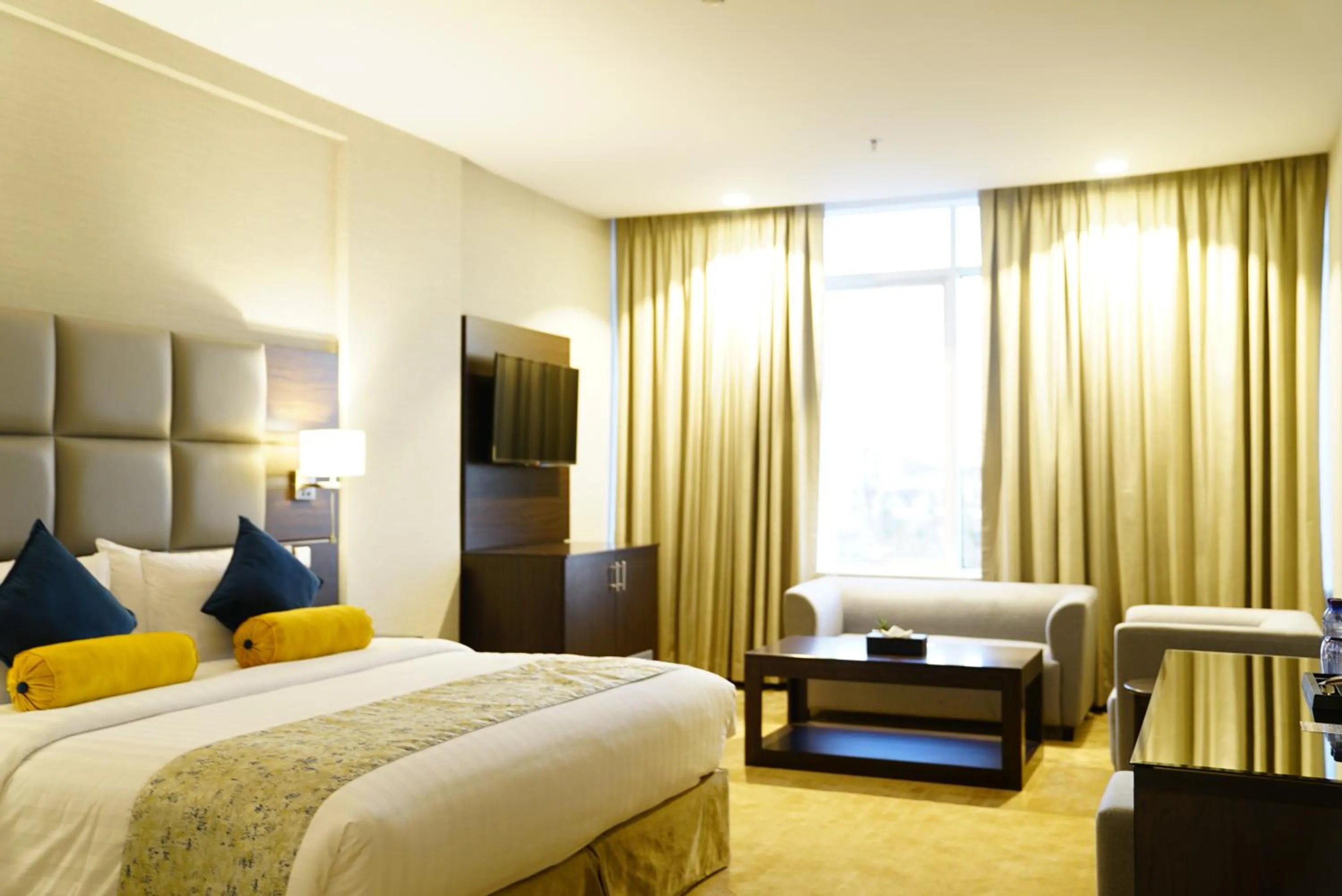 Living room, Bed in Holiday Villa Hail