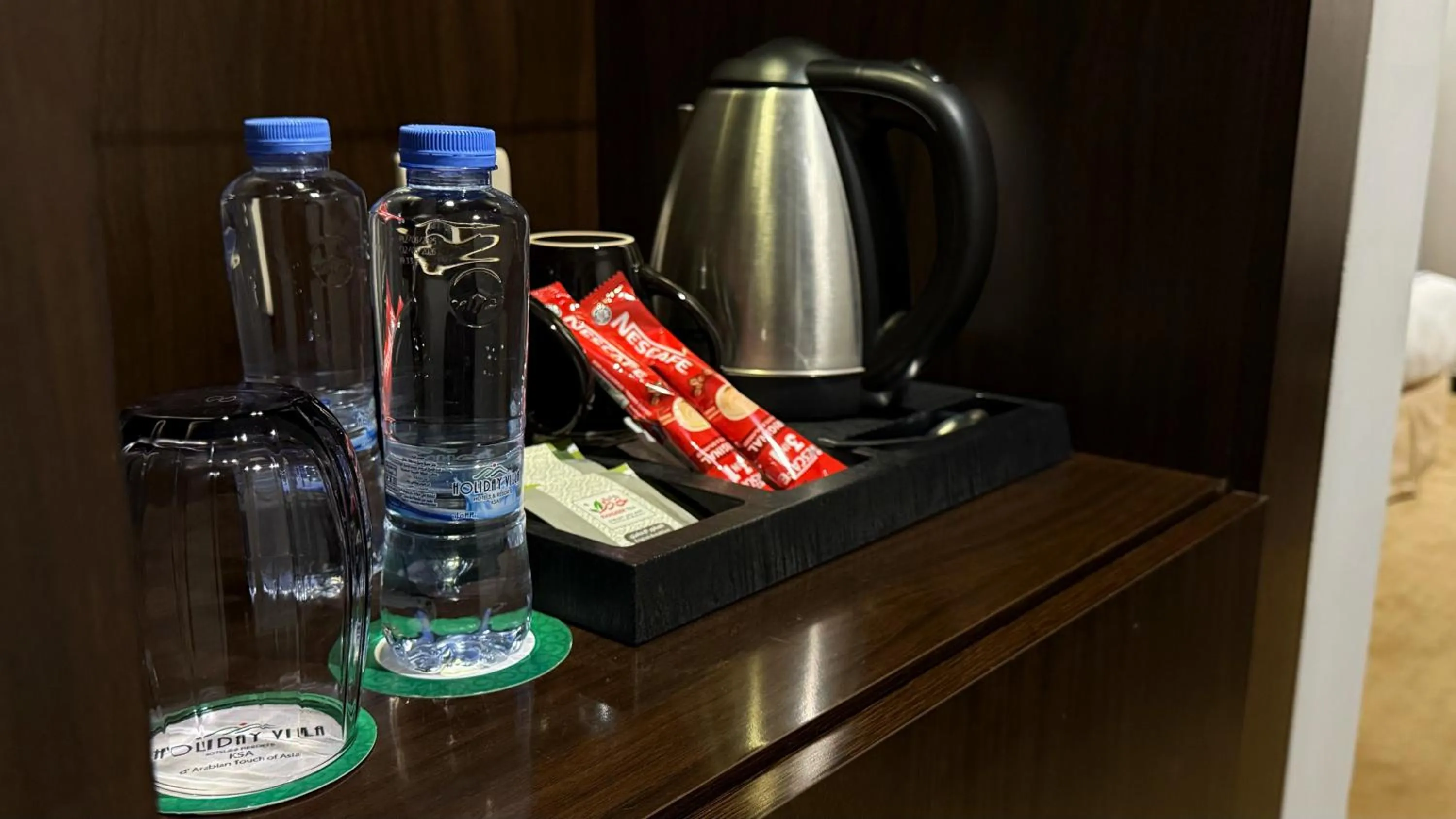 Drinks in Holiday Villa Hail