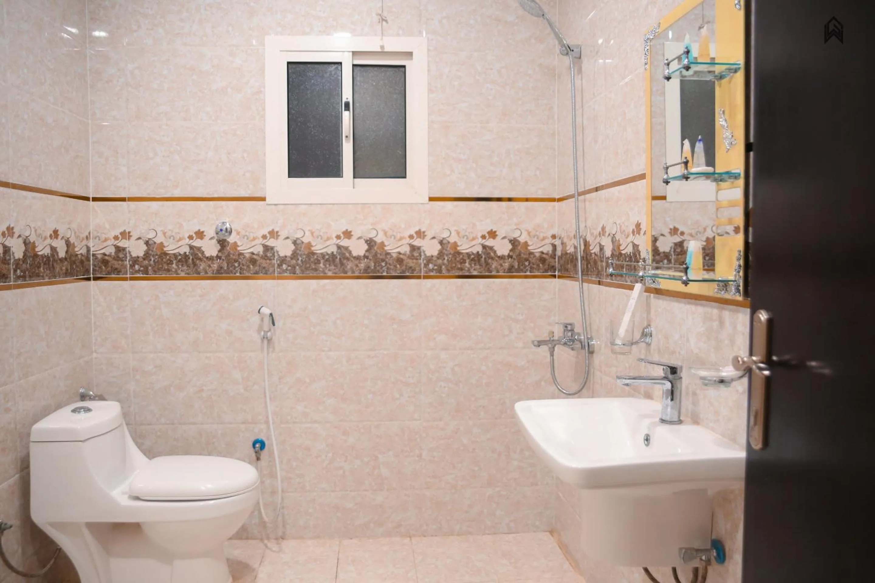 Toilet in Loluat Al Matar Furnished Units