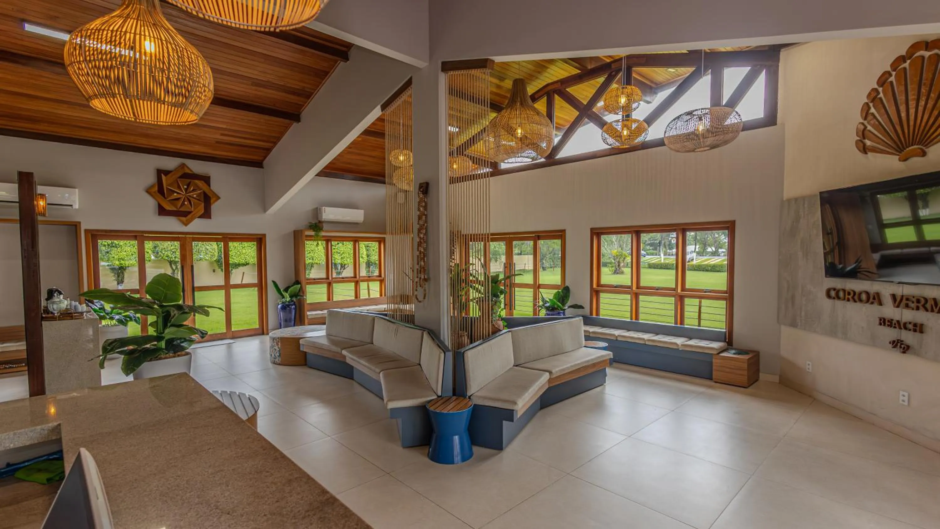 Communal lounge/ TV room in Coroa Vermelha Beach - All Inclusive