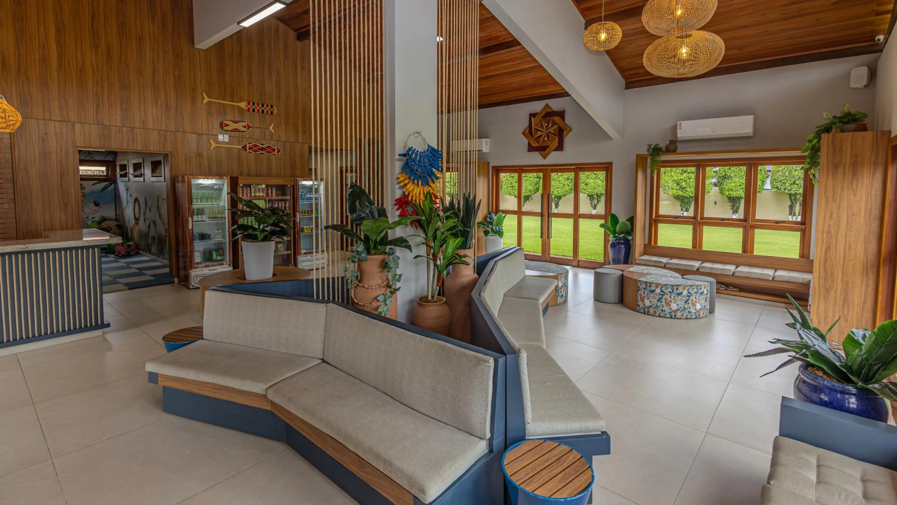 Communal lounge/ TV room in Coroa Vermelha Beach - All Inclusive