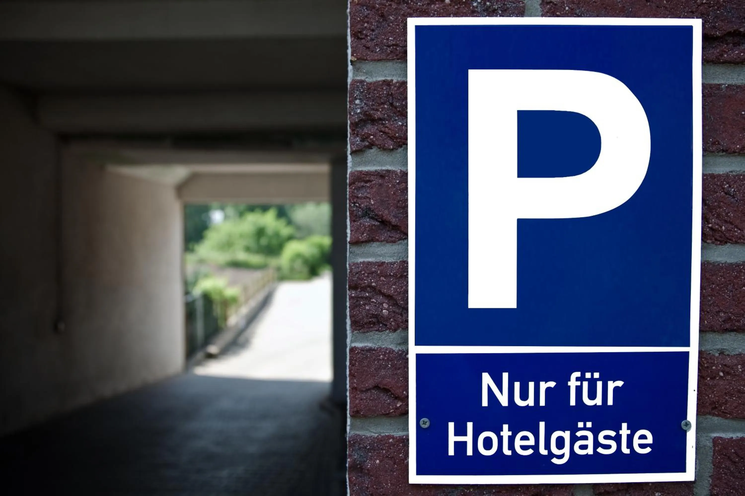 Facade/entrance in Chrisma