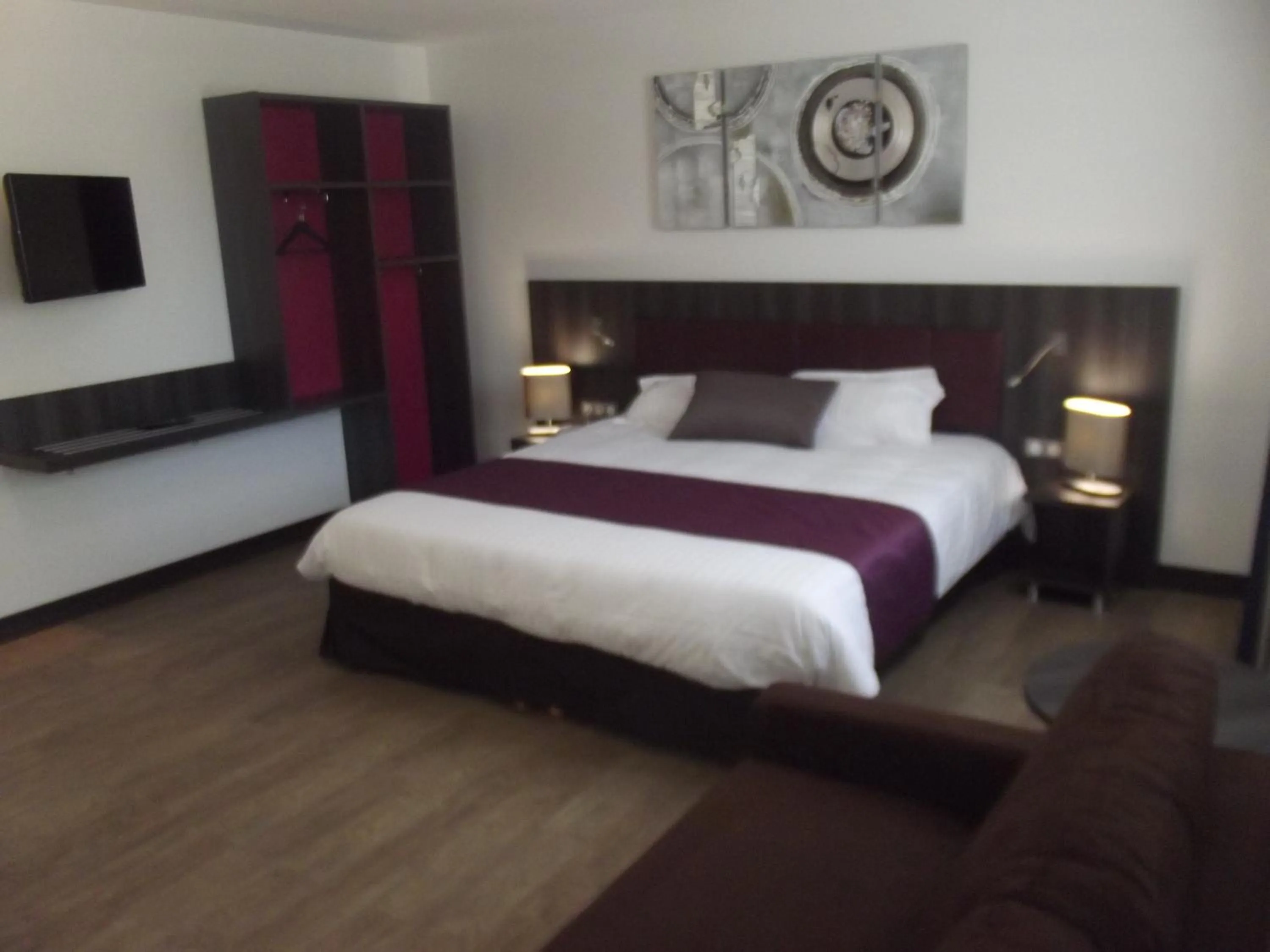 Photo of the whole room, Bed in Le Domaine des Oliviers