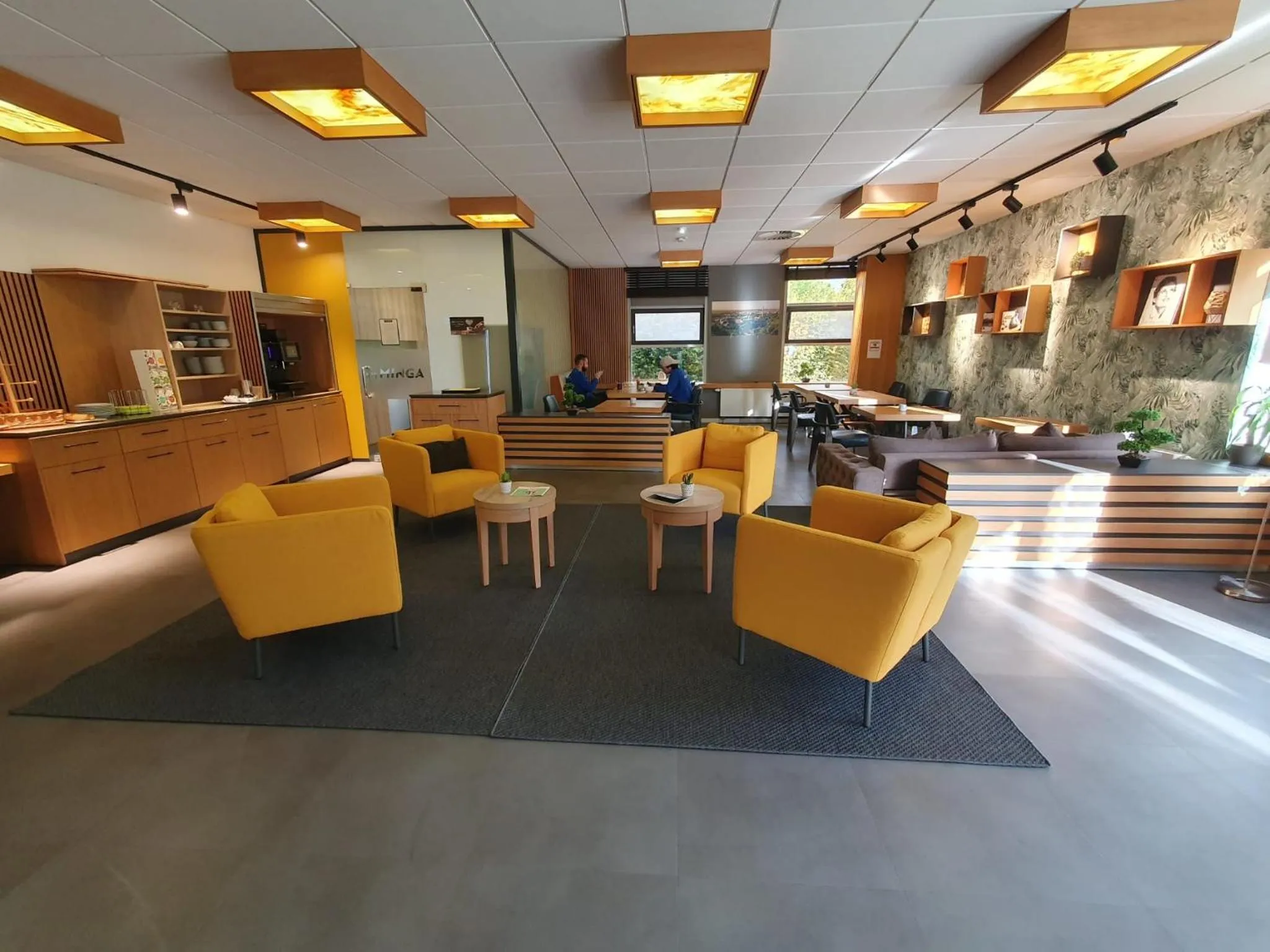 Restaurant/places to eat in my MINGA Airport serviced Apartments