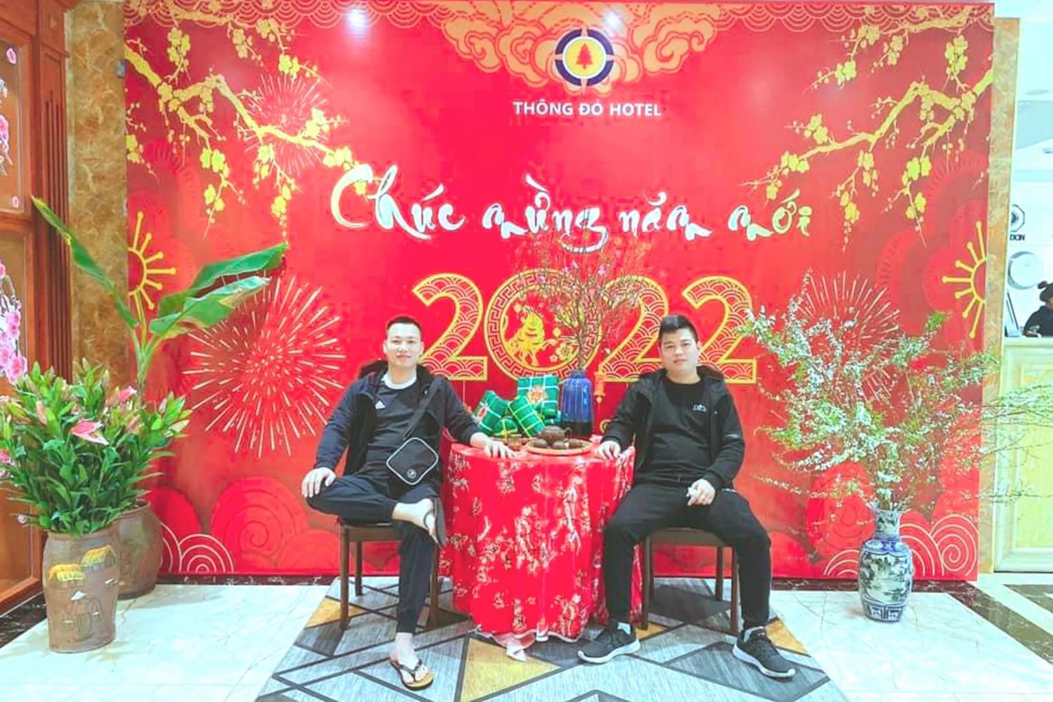 concierge in Thông Đỏ Hotel