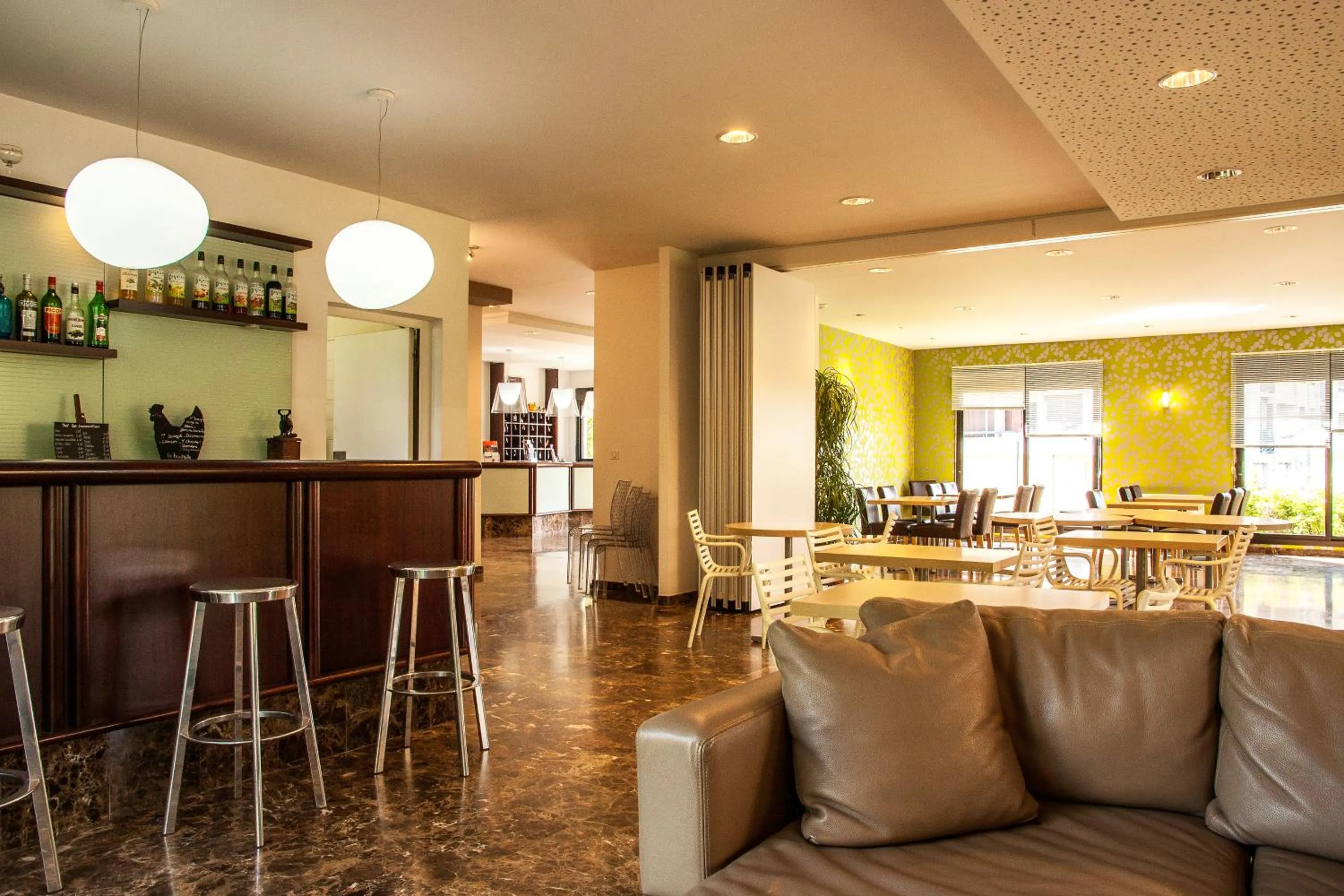 Lounge or bar in Hotel Les Amandiers