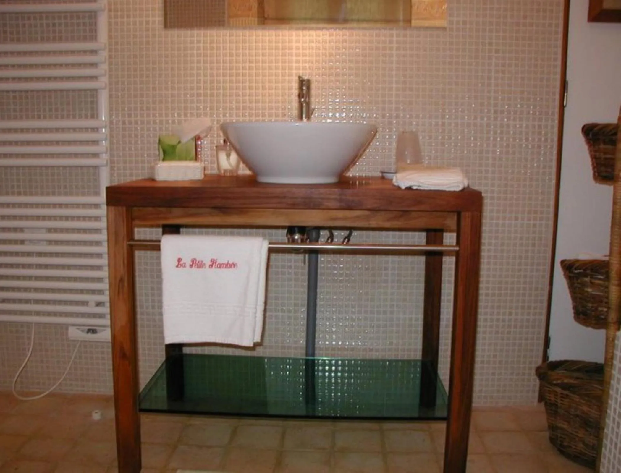 Bathroom in Chambres d'hôtes La Petite Flambée