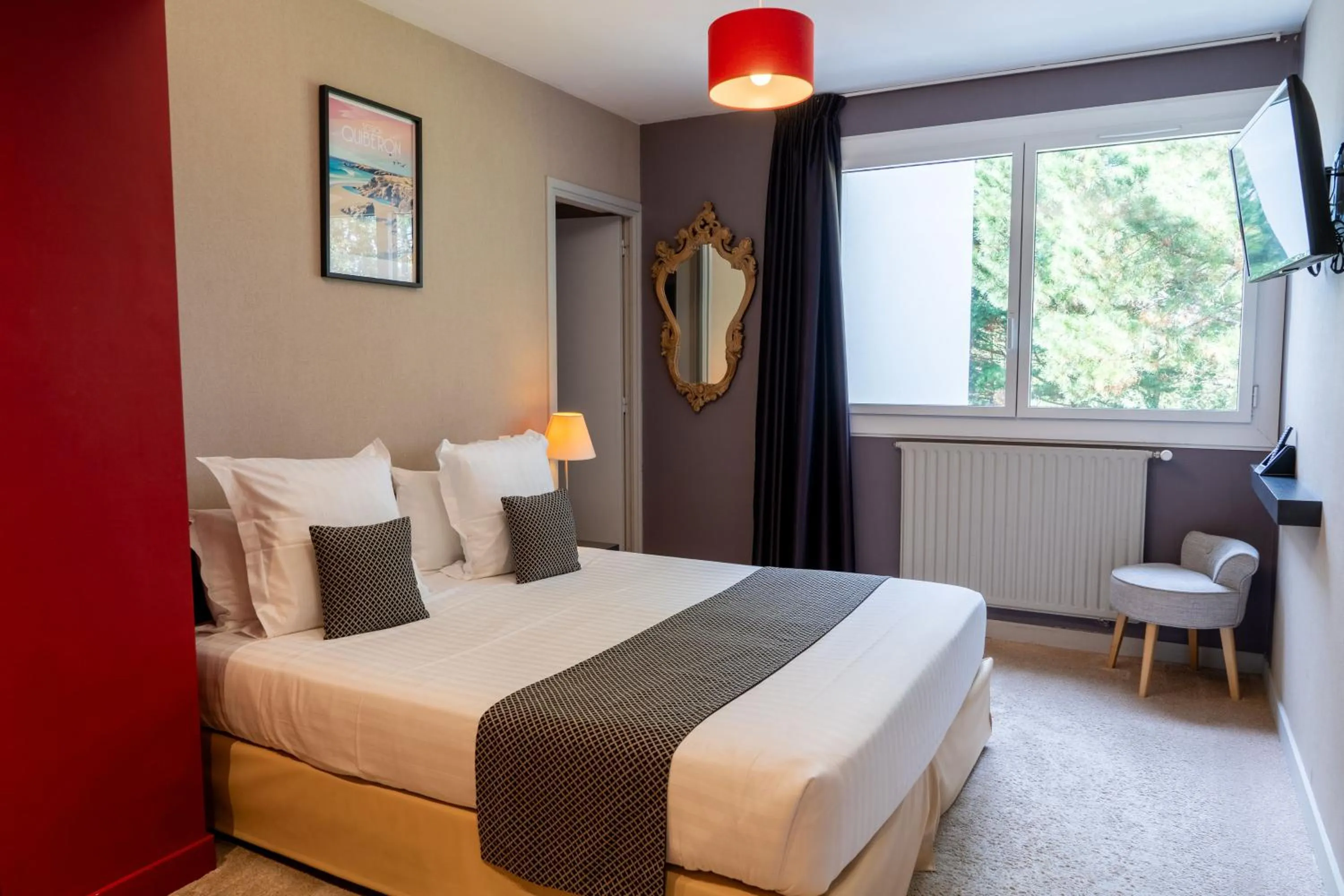 Bed in Le Galet Hotel & Spa