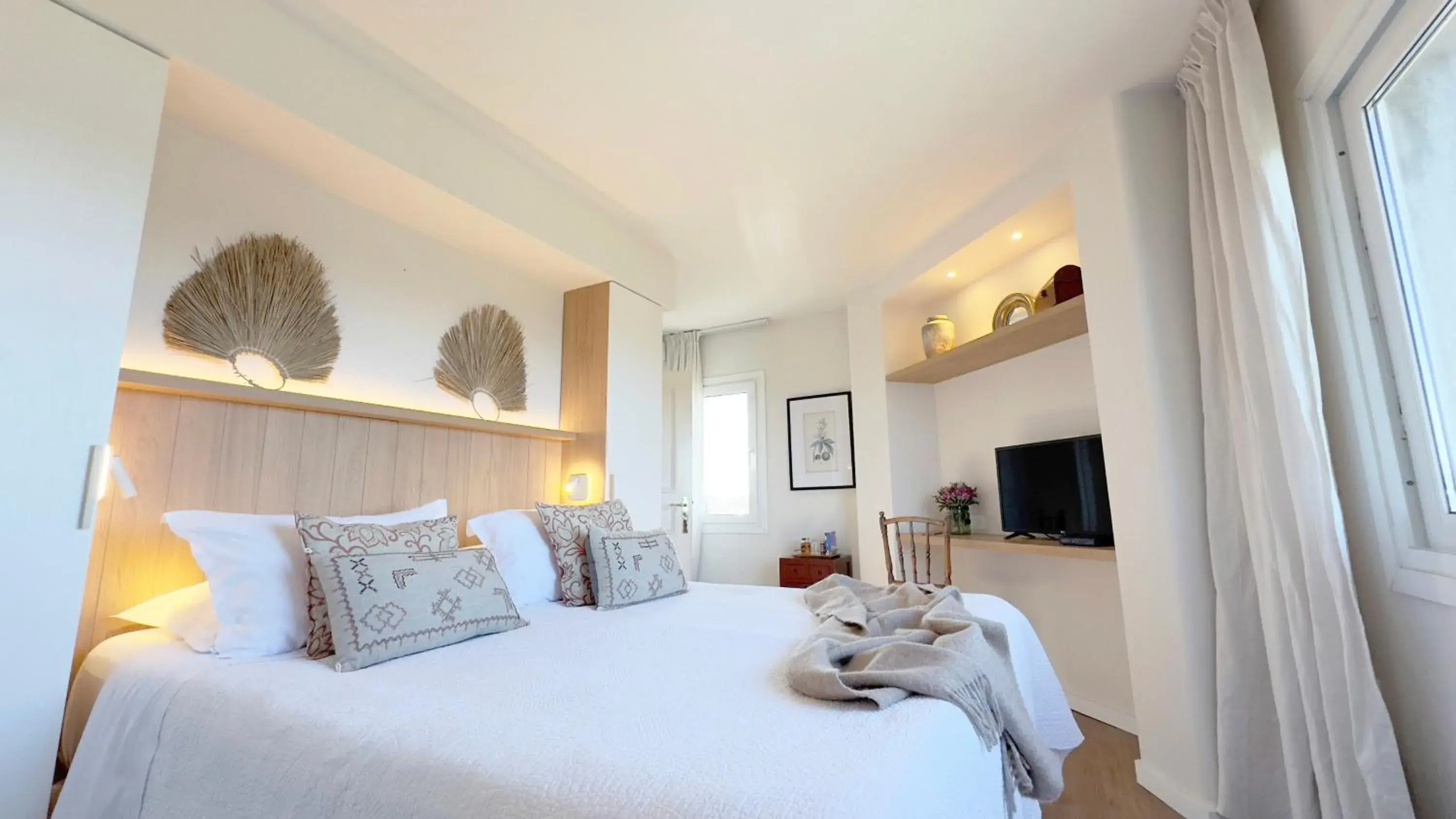 Classic Double Room with Sea View in Hotel L'Auberge Classic Double Room with Sea View in Hotel L'Auberge