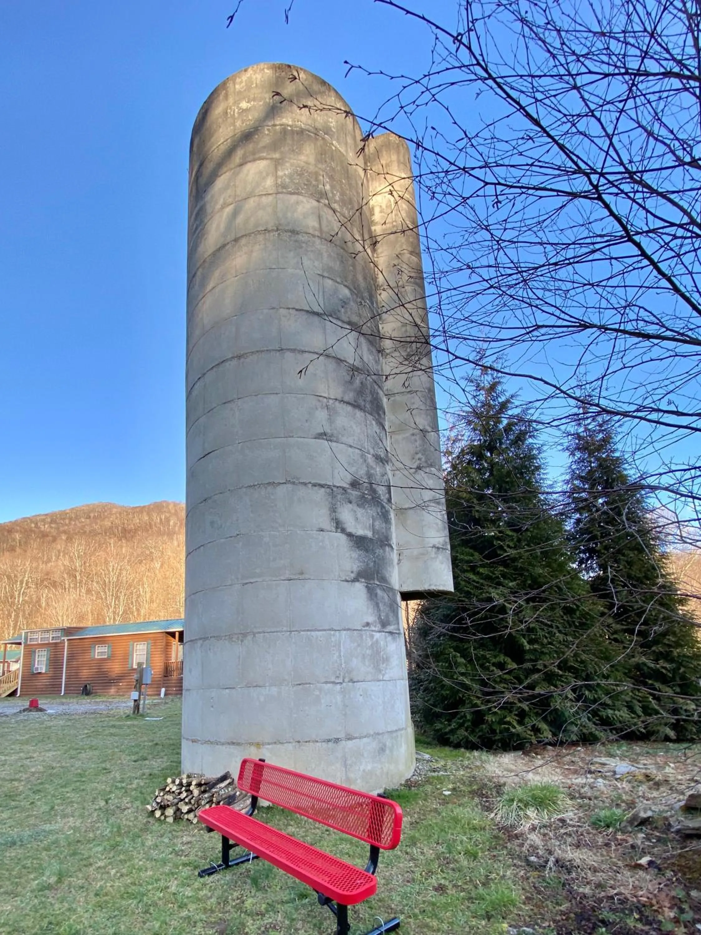 Property building in Maggie Valley Cabin Rentals