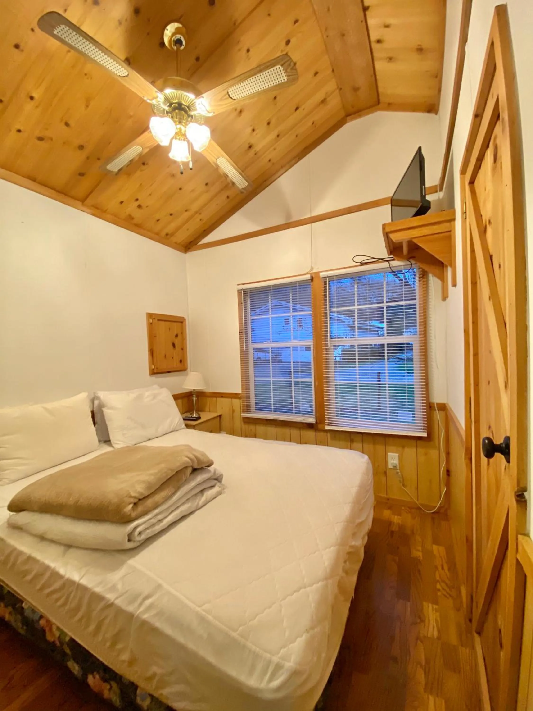 Bedroom, Bed in Maggie Valley Cabin Rentals