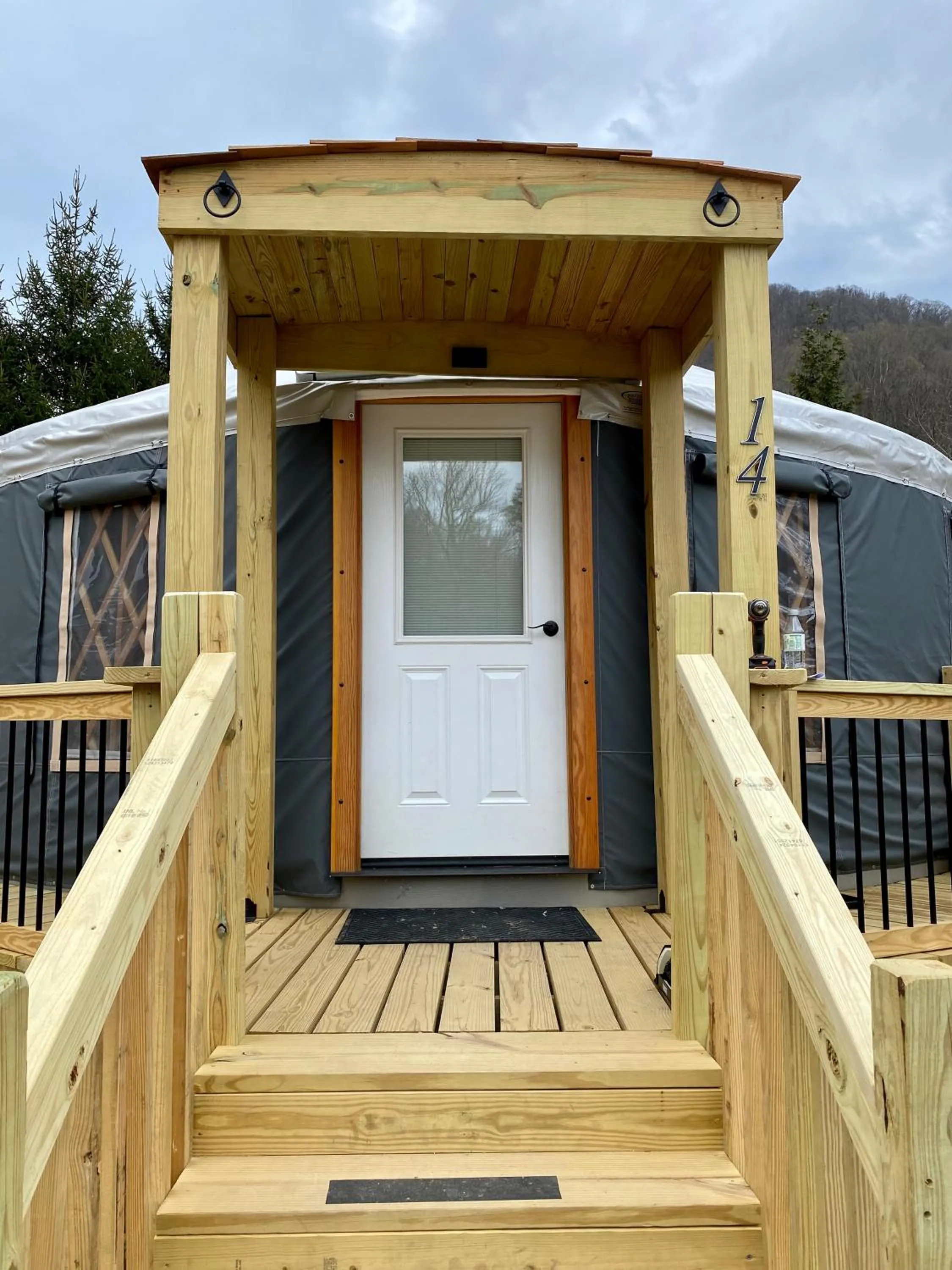 Property building in Maggie Valley Cabin Rentals