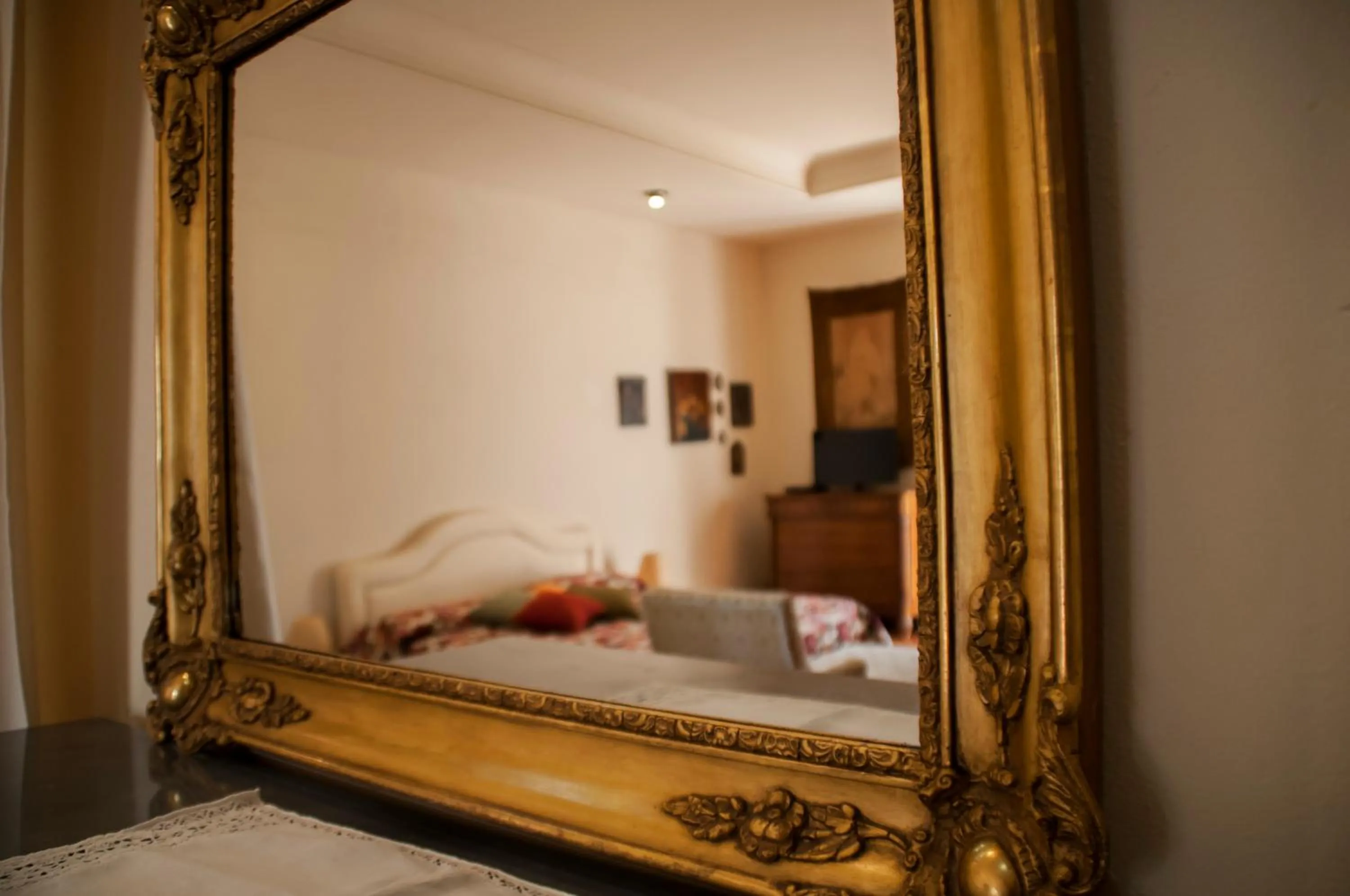 Decorative detail, Bed in B&B La Villa