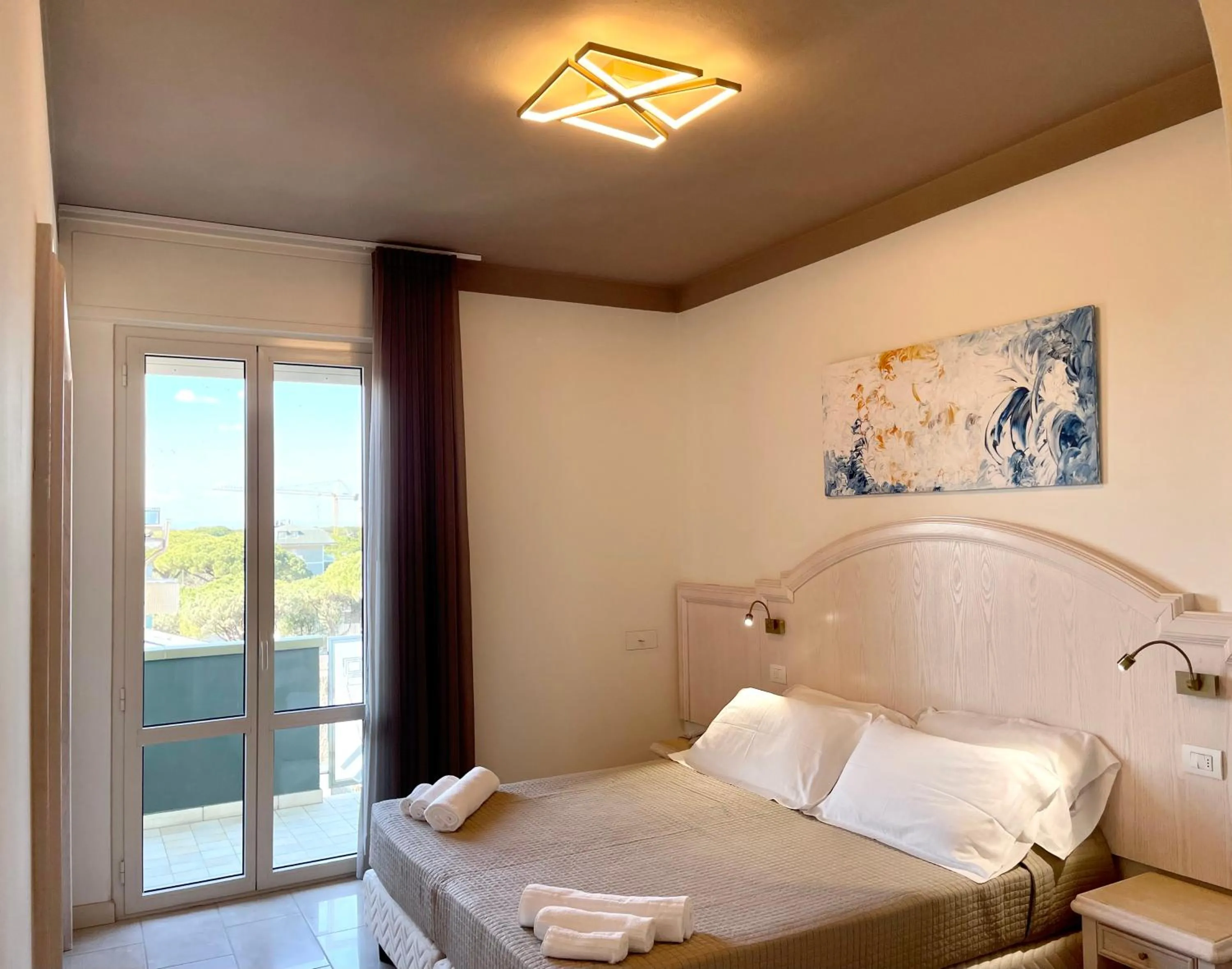 Photo of the whole room, Bed in Brasil Seaview Hotel