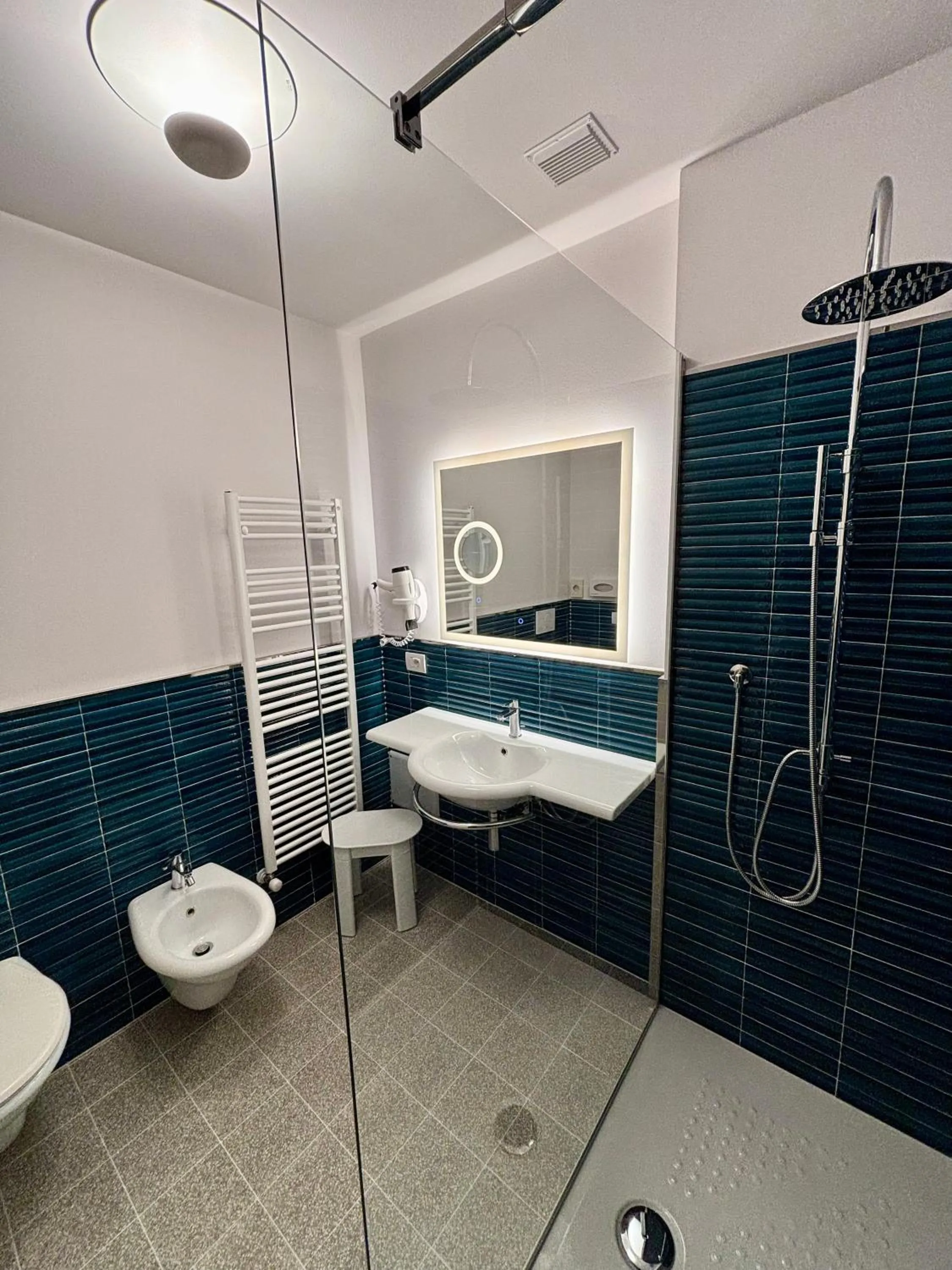 Bathroom in Brasil Seaview Hotel