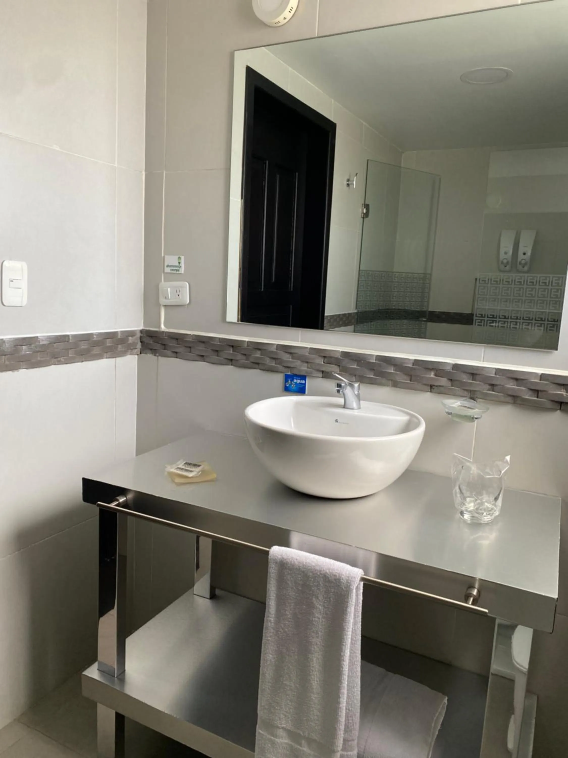 Bathroom in Embassy Quito