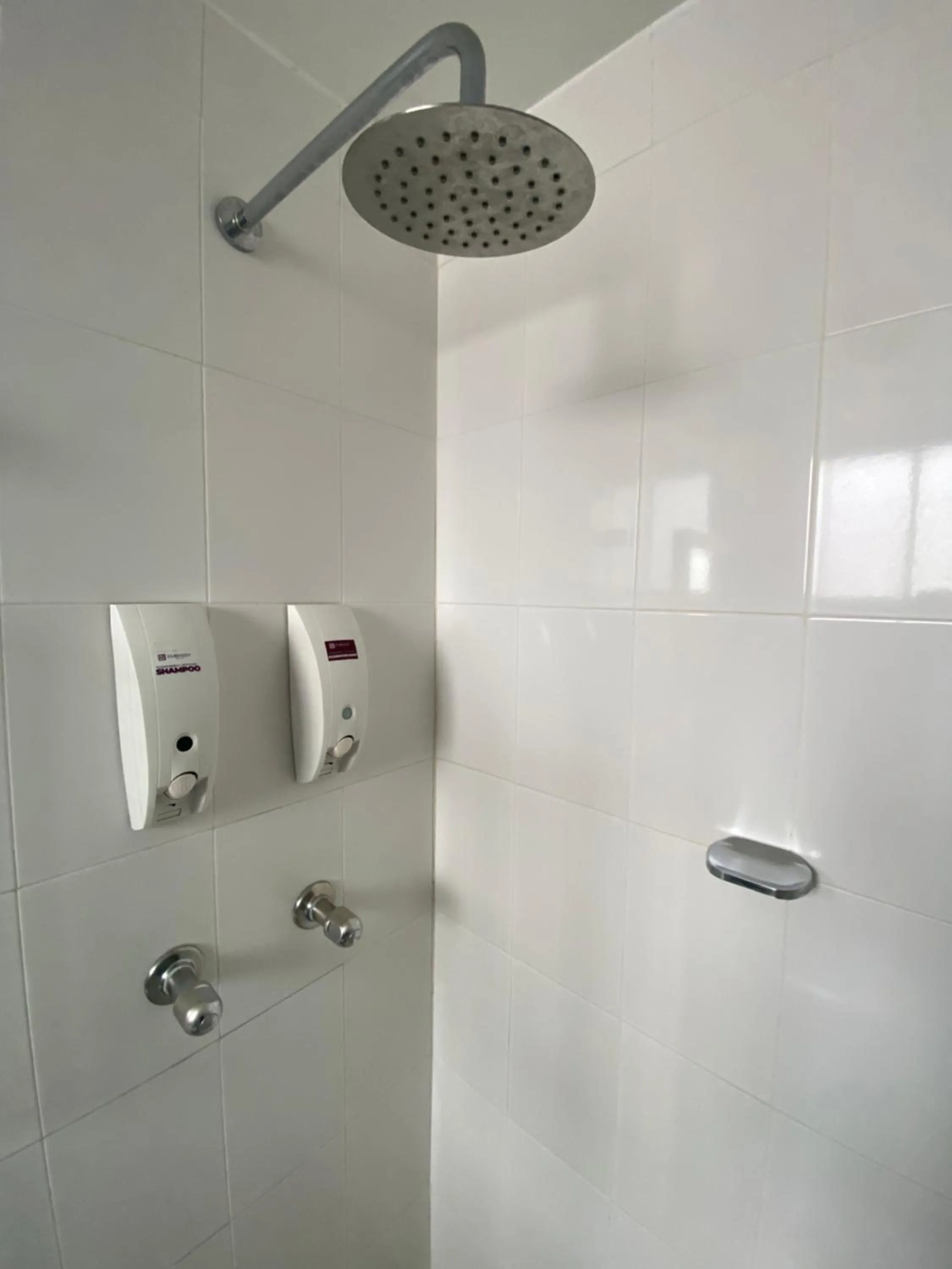 Shower in Embassy Quito