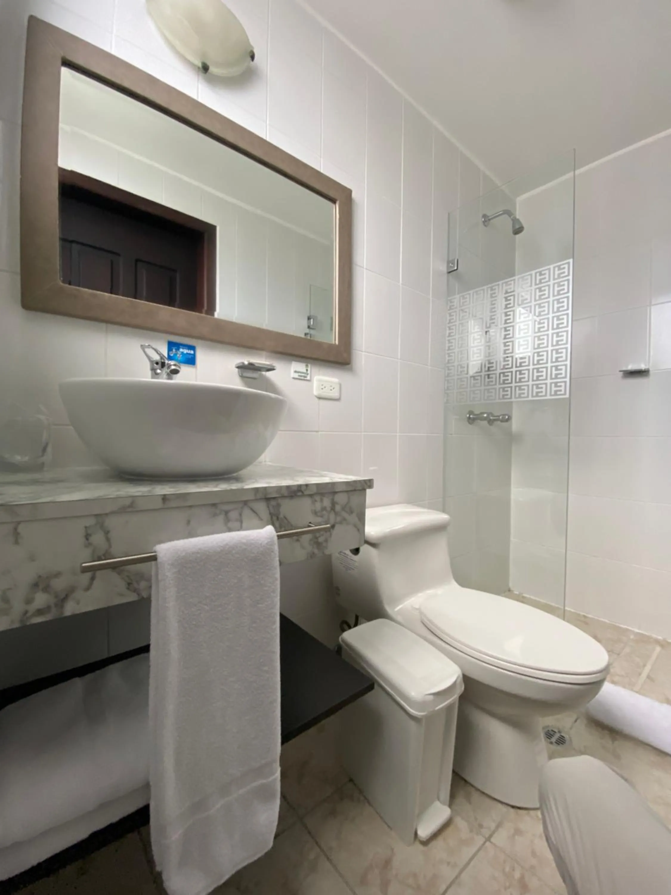 Shower in Embassy Quito