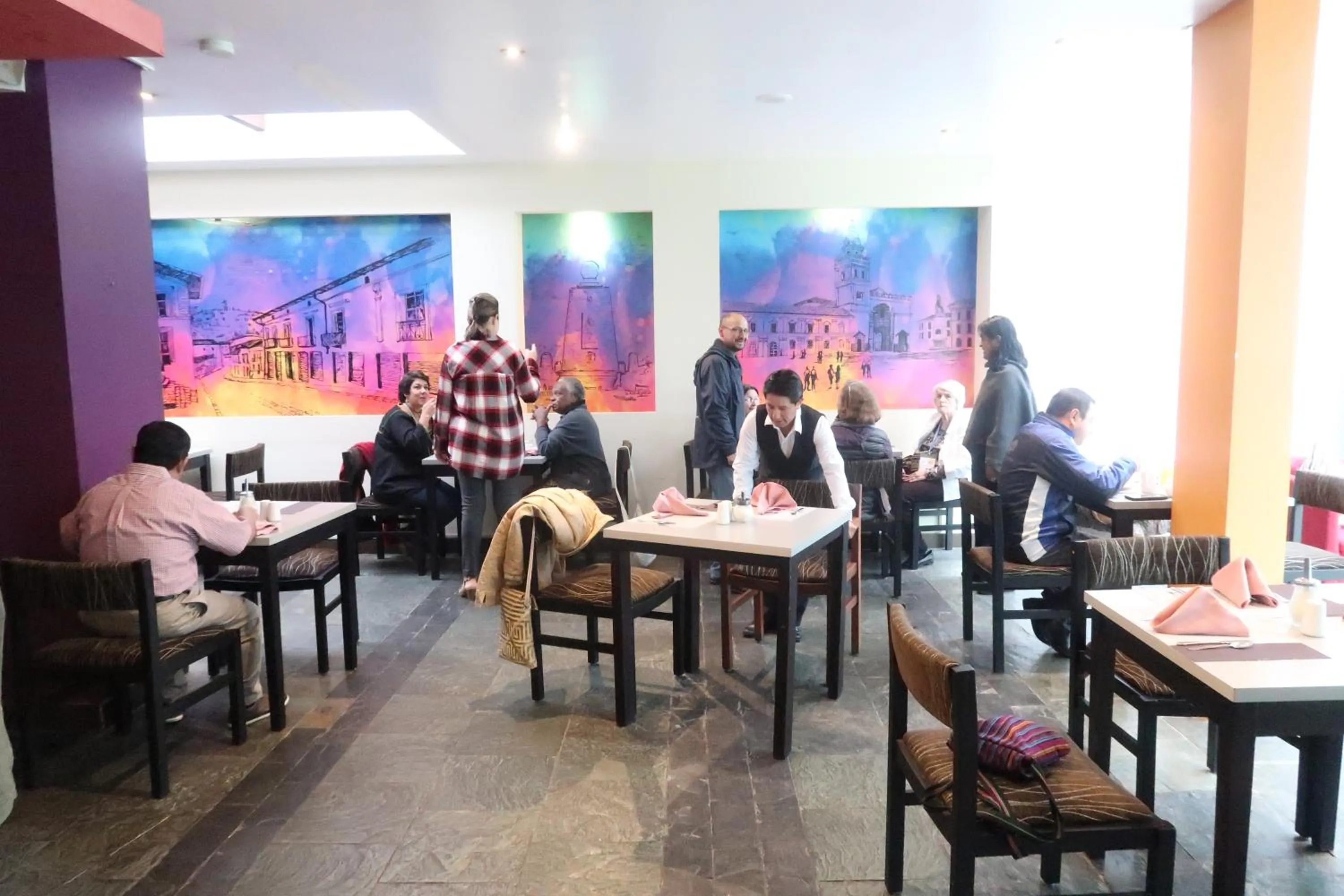 Restaurant/places to eat in Embassy Quito