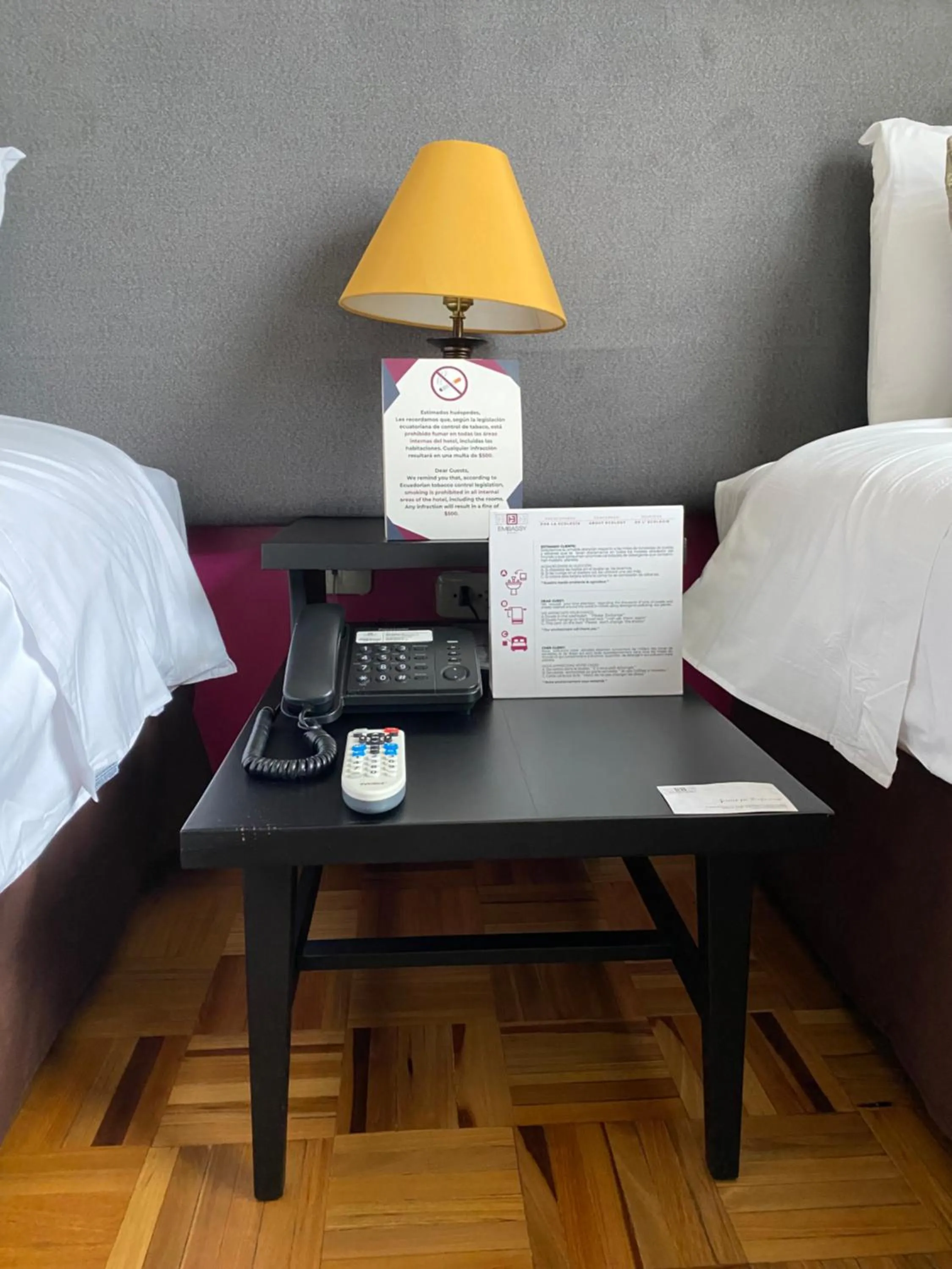 Photo of the whole room, Bed in Embassy Quito