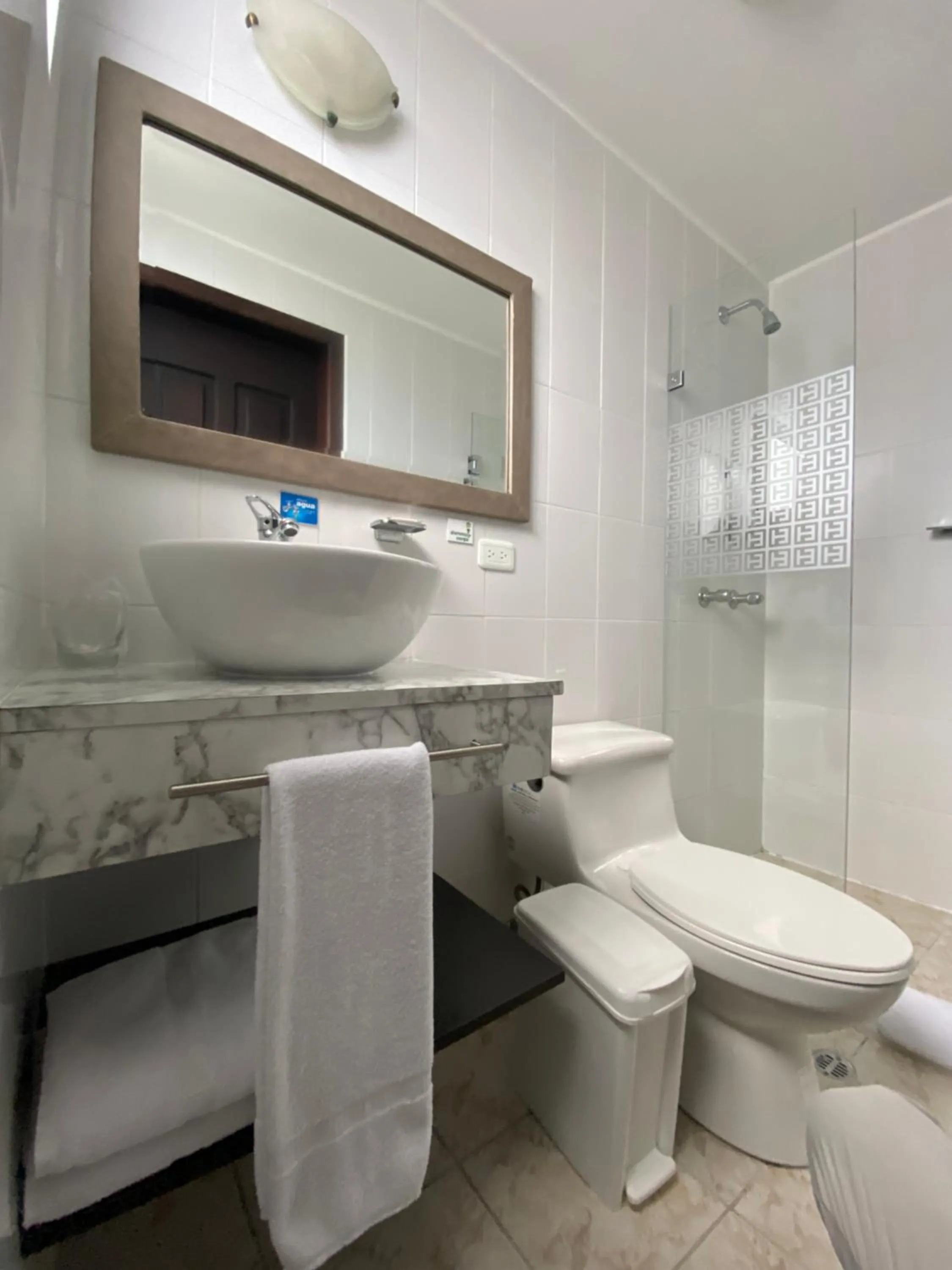 Shower in Embassy Quito