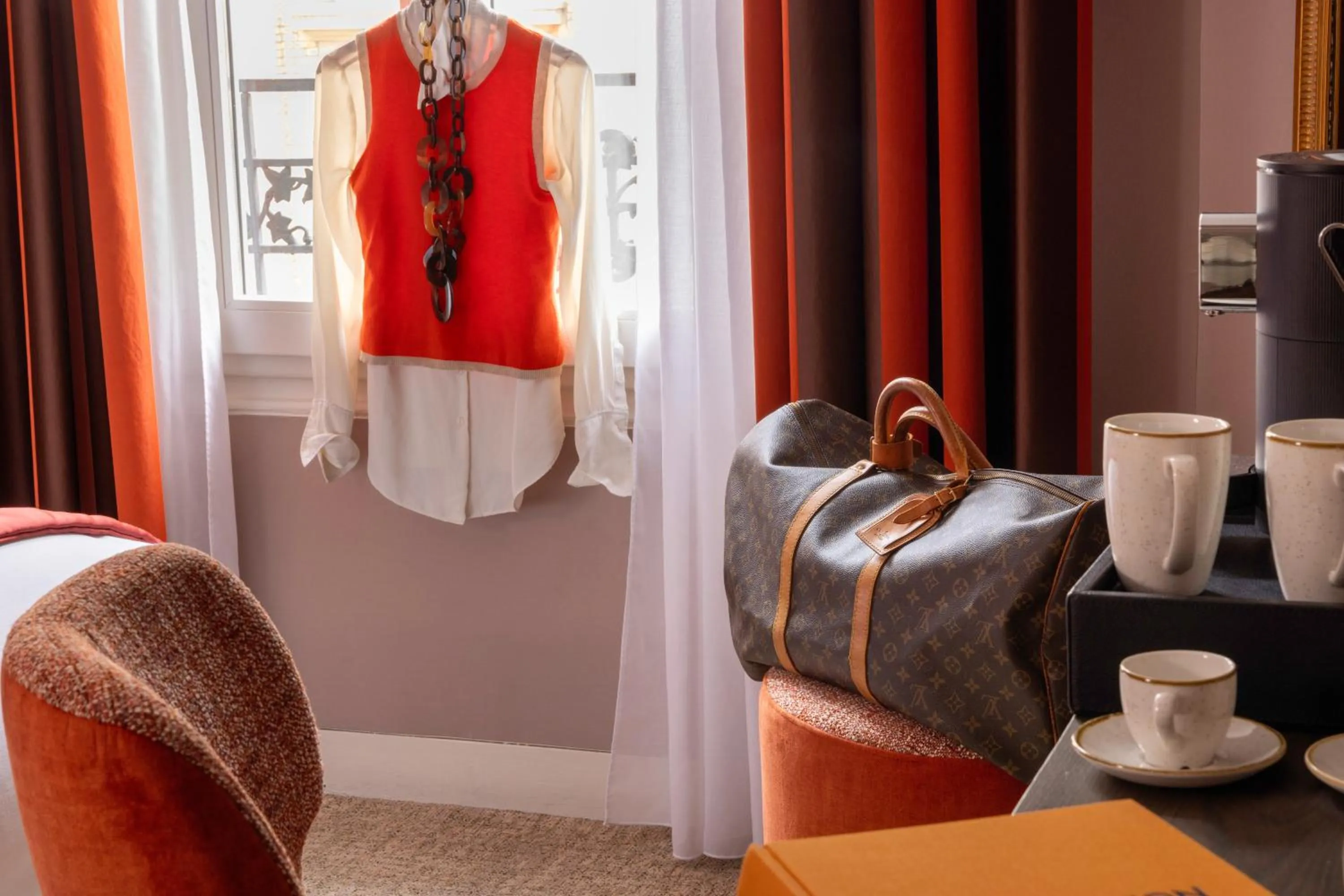 Coffee/tea facilities, Bed in Hotel Trianon Rive Gauche