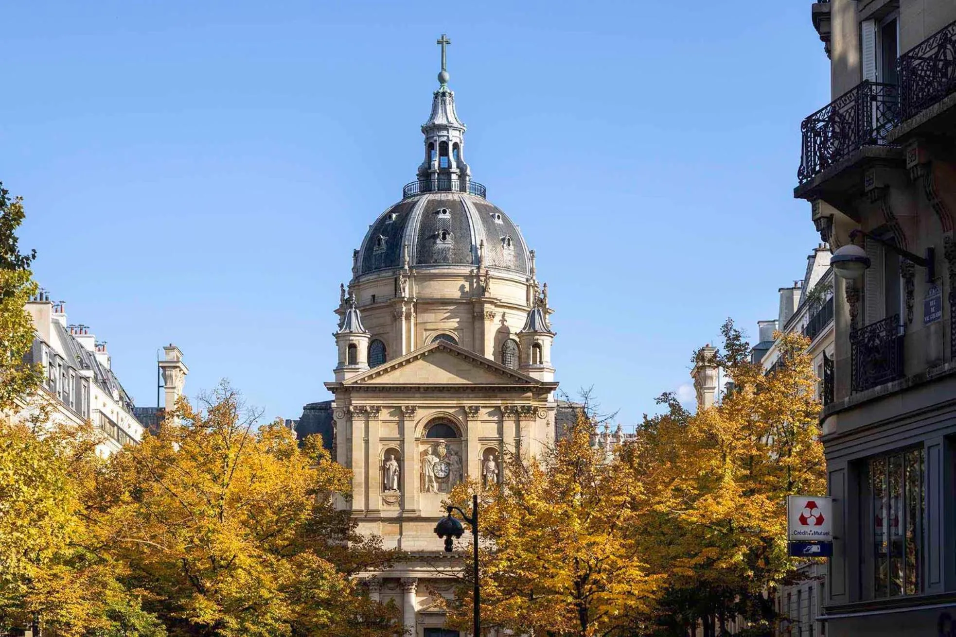 Neighbourhood in Hotel Trianon Rive Gauche