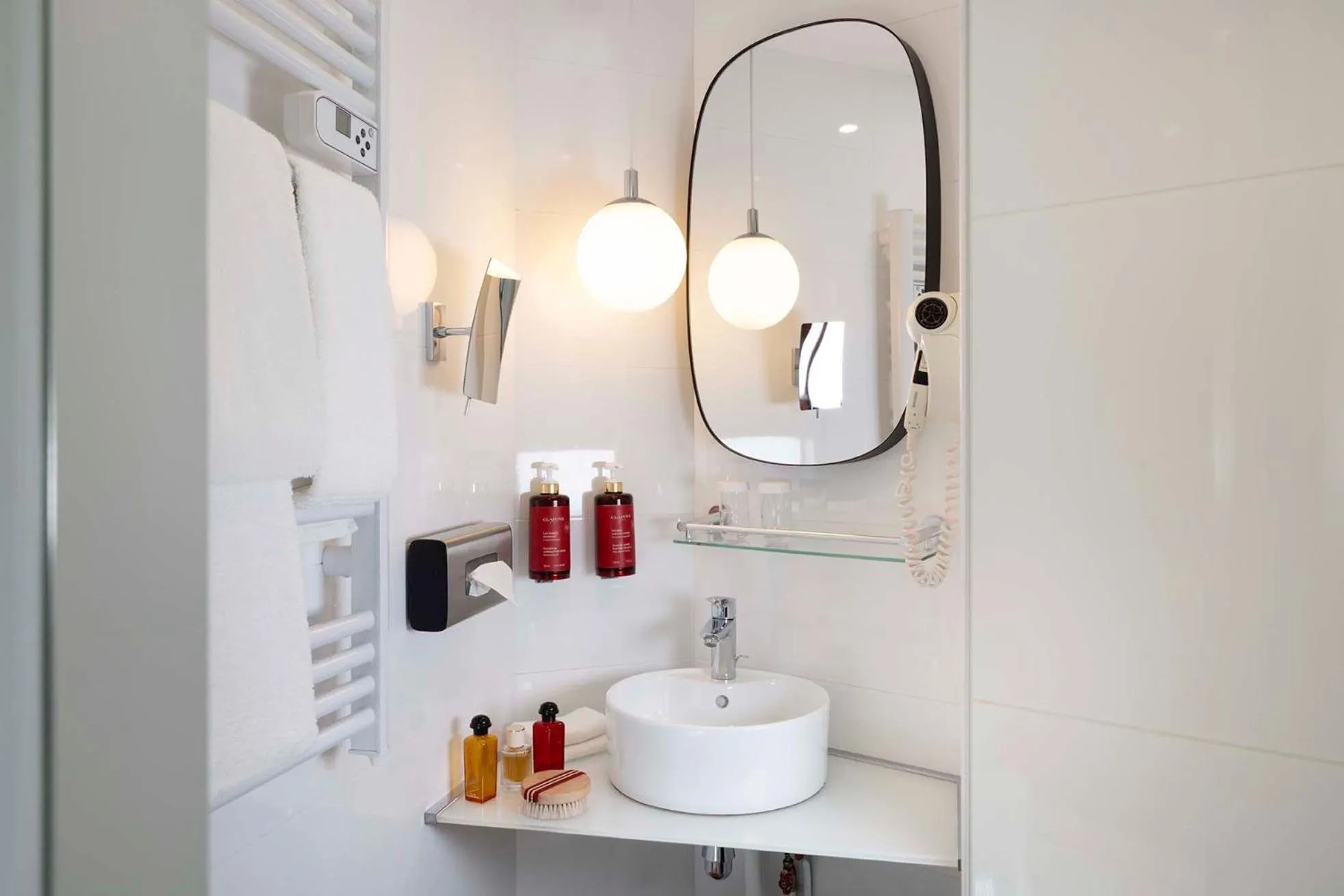 Bedroom in Hotel Trianon Rive Gauche