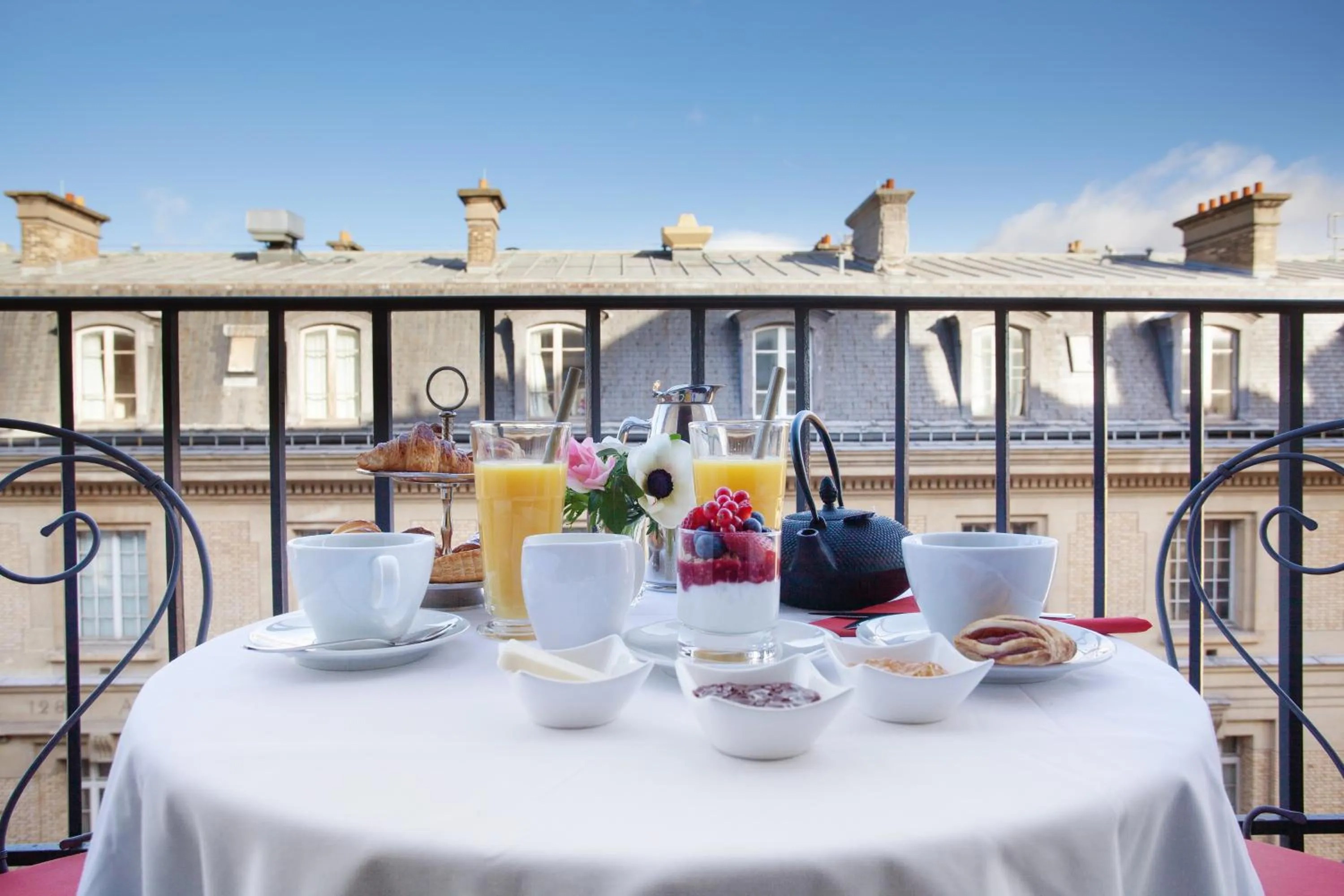 Balcony/Terrace in Hotel Trianon Rive Gauche