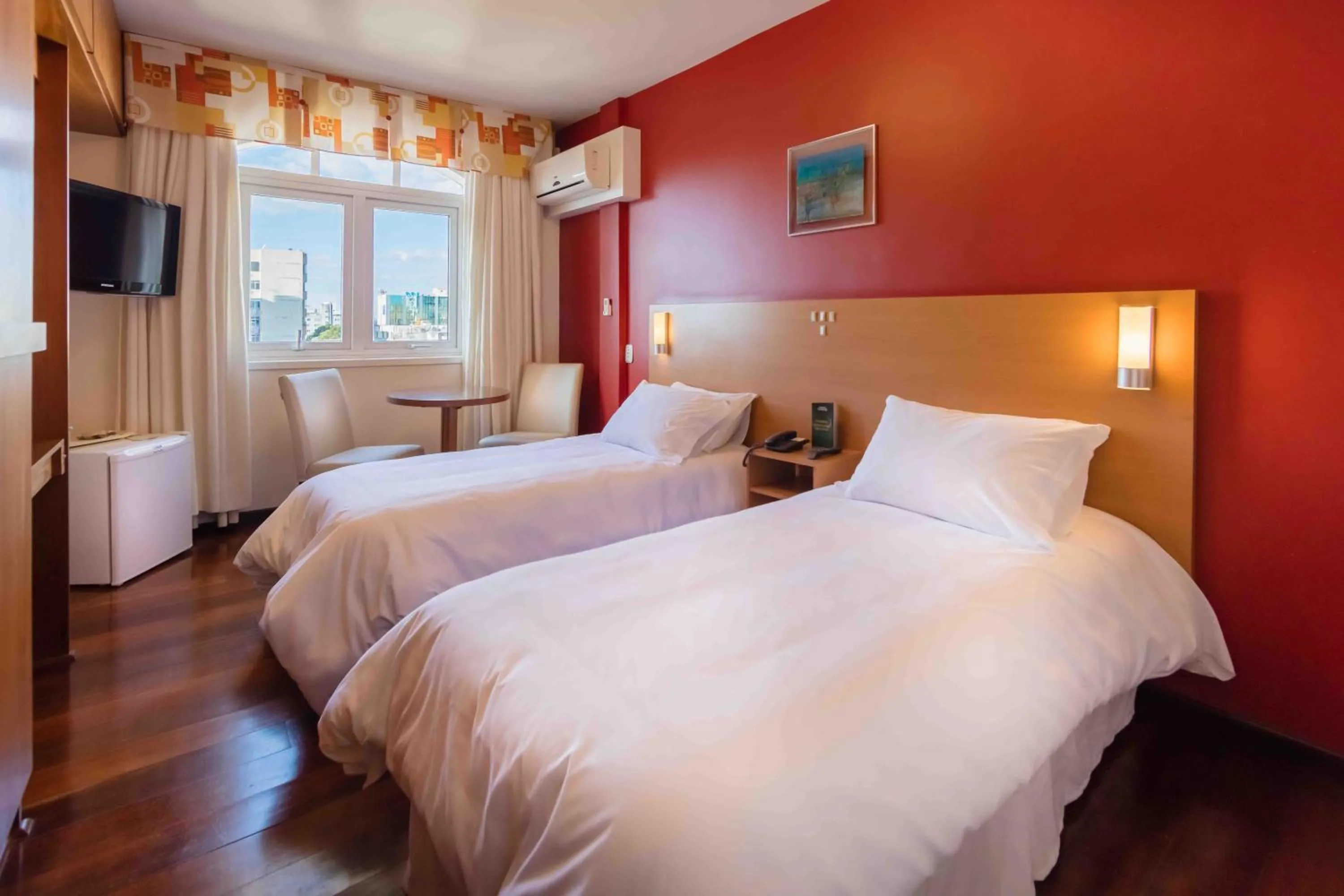 Street view, Bed in San Silvestre Hotel