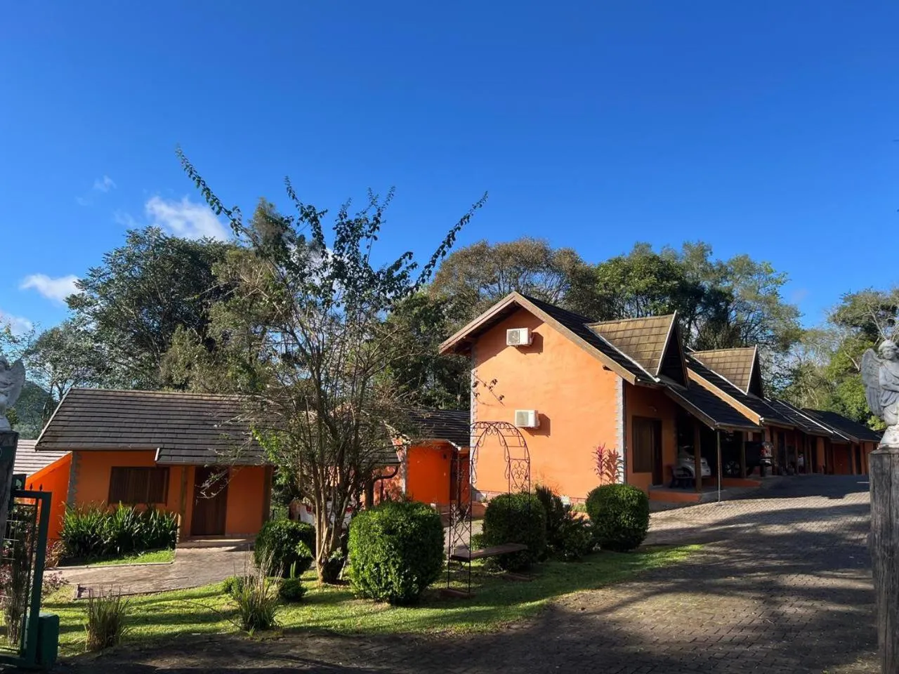 Property building in Pousada Maibe Amanhecer na Serra