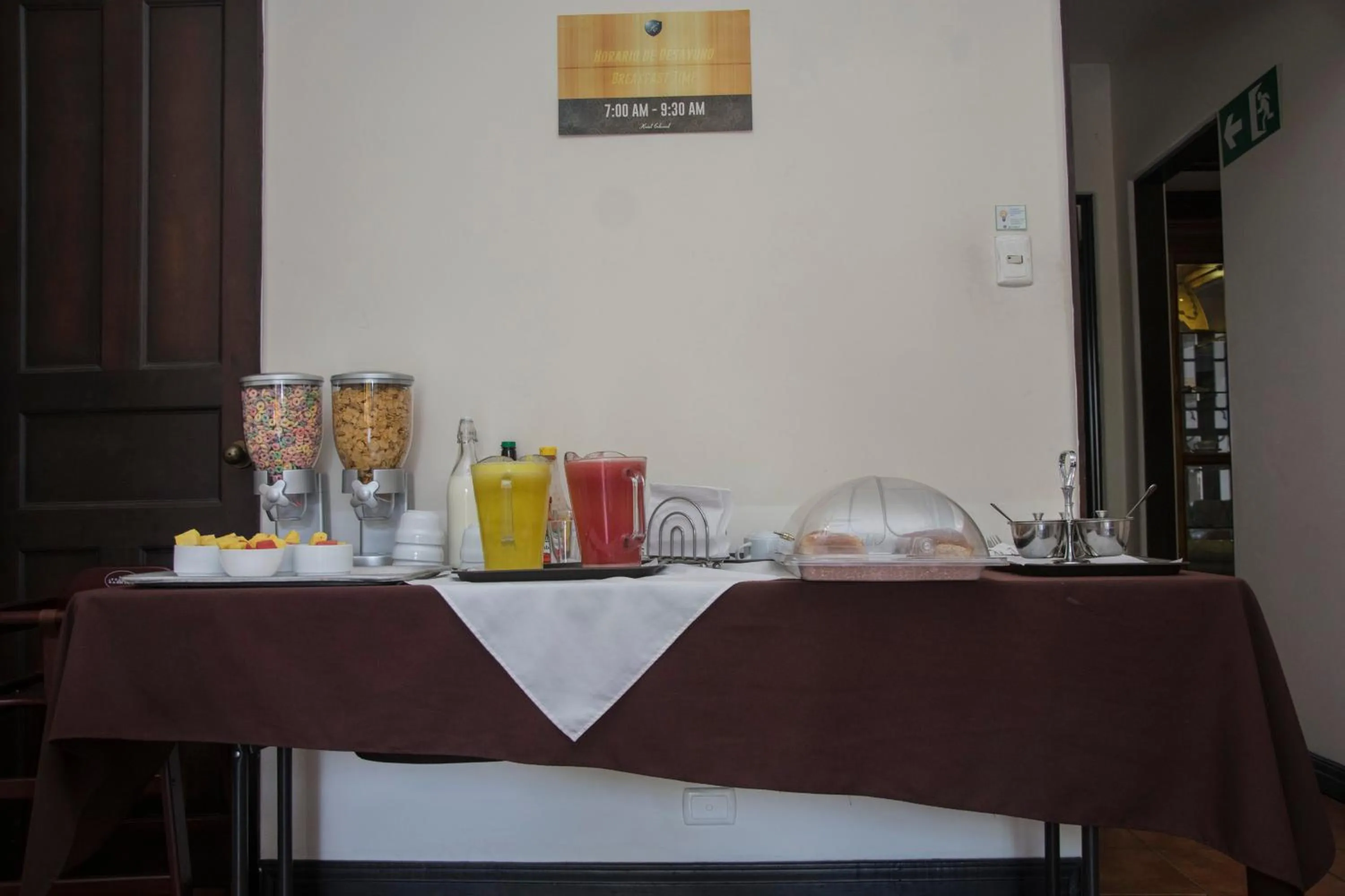 Breakfast in Hotel Colonial