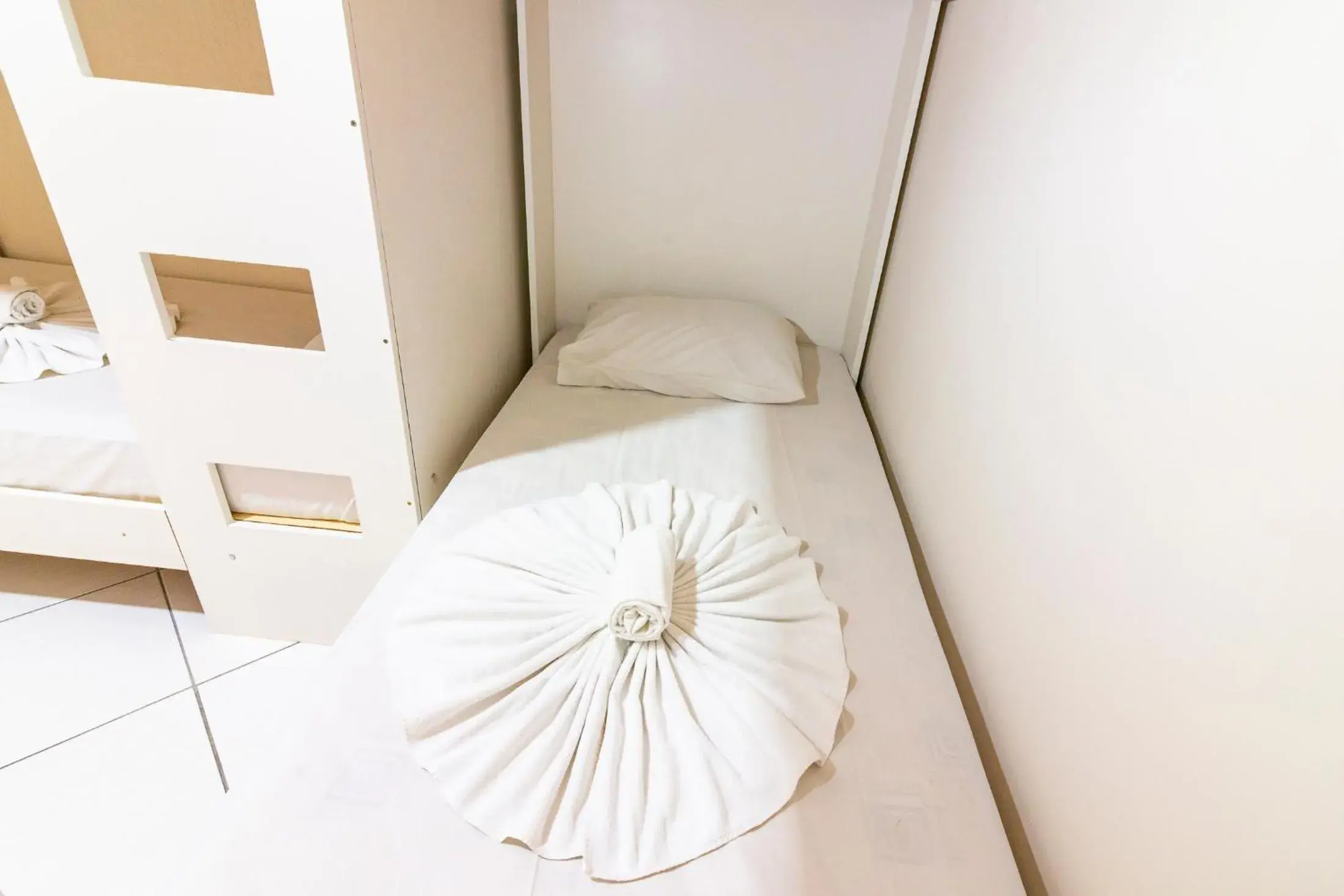 Bed in 6-Bed Female Dormitory Room in Namoa Pollastrini Bed in 6-Bed Female Dormitory Room in Namoa Pollastrini