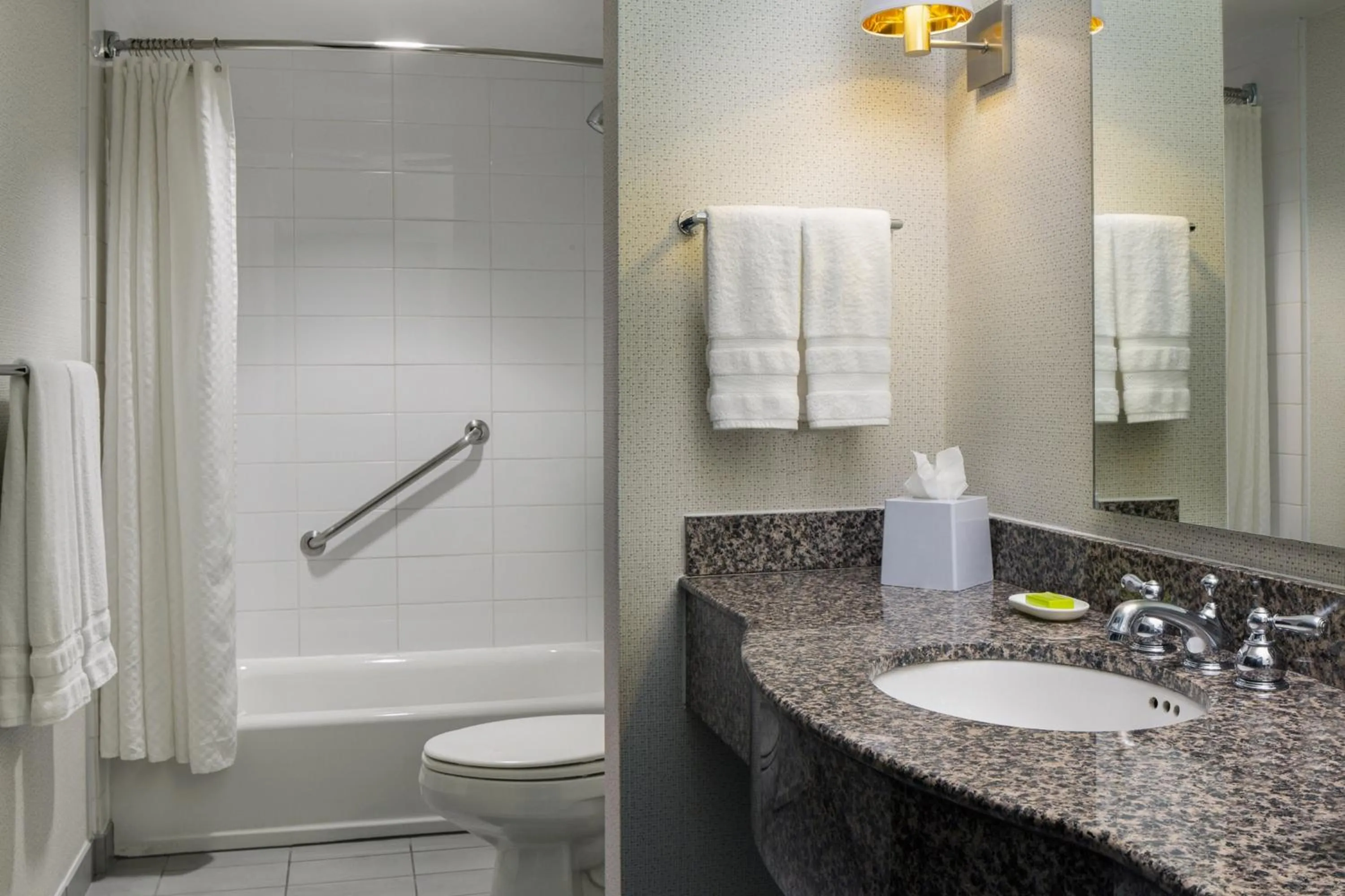 Bathroom in Le Meridien Dallas by the Galleria