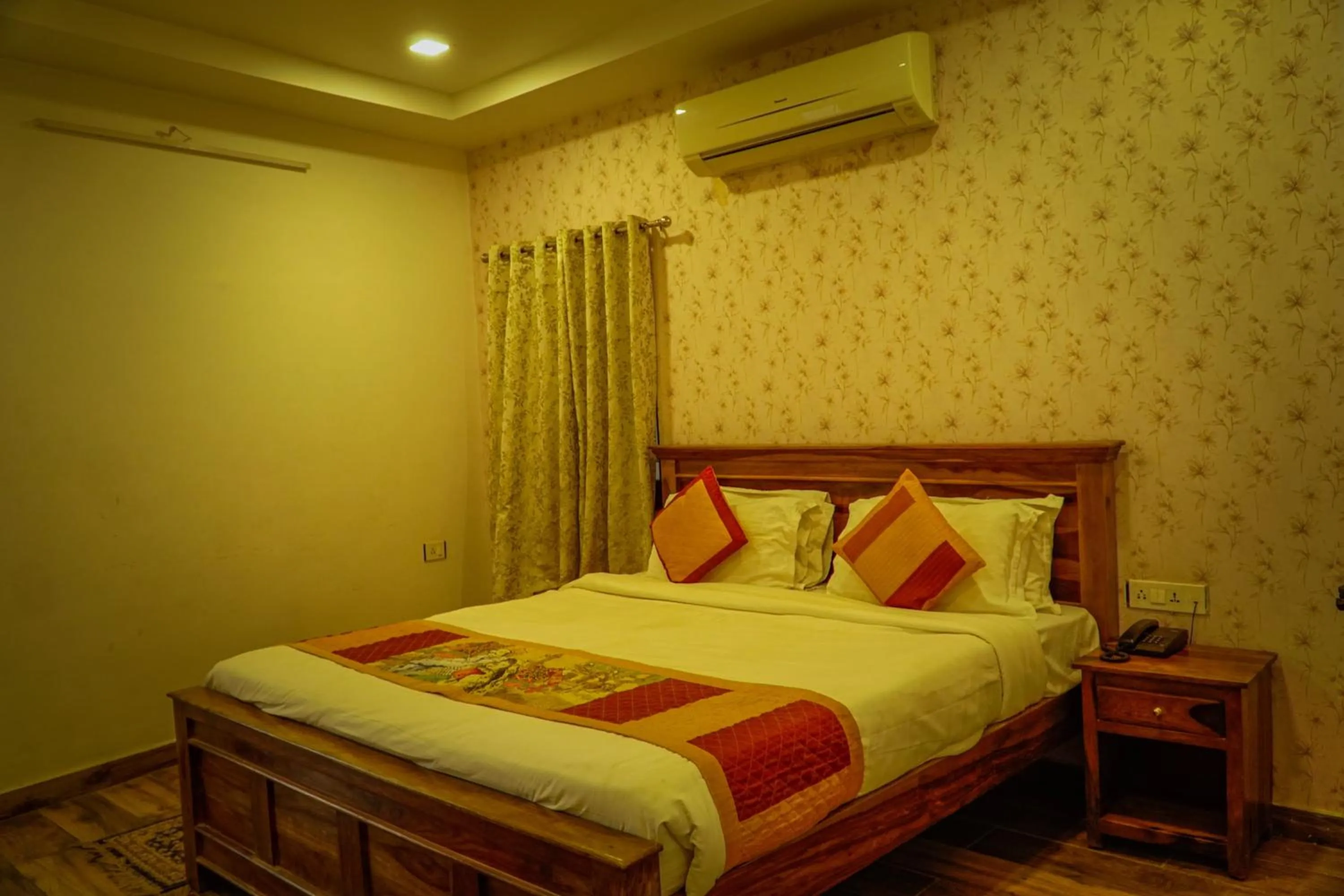 Photo of the whole room, Bed in Hotel Jaisal Inn - Pure Veg