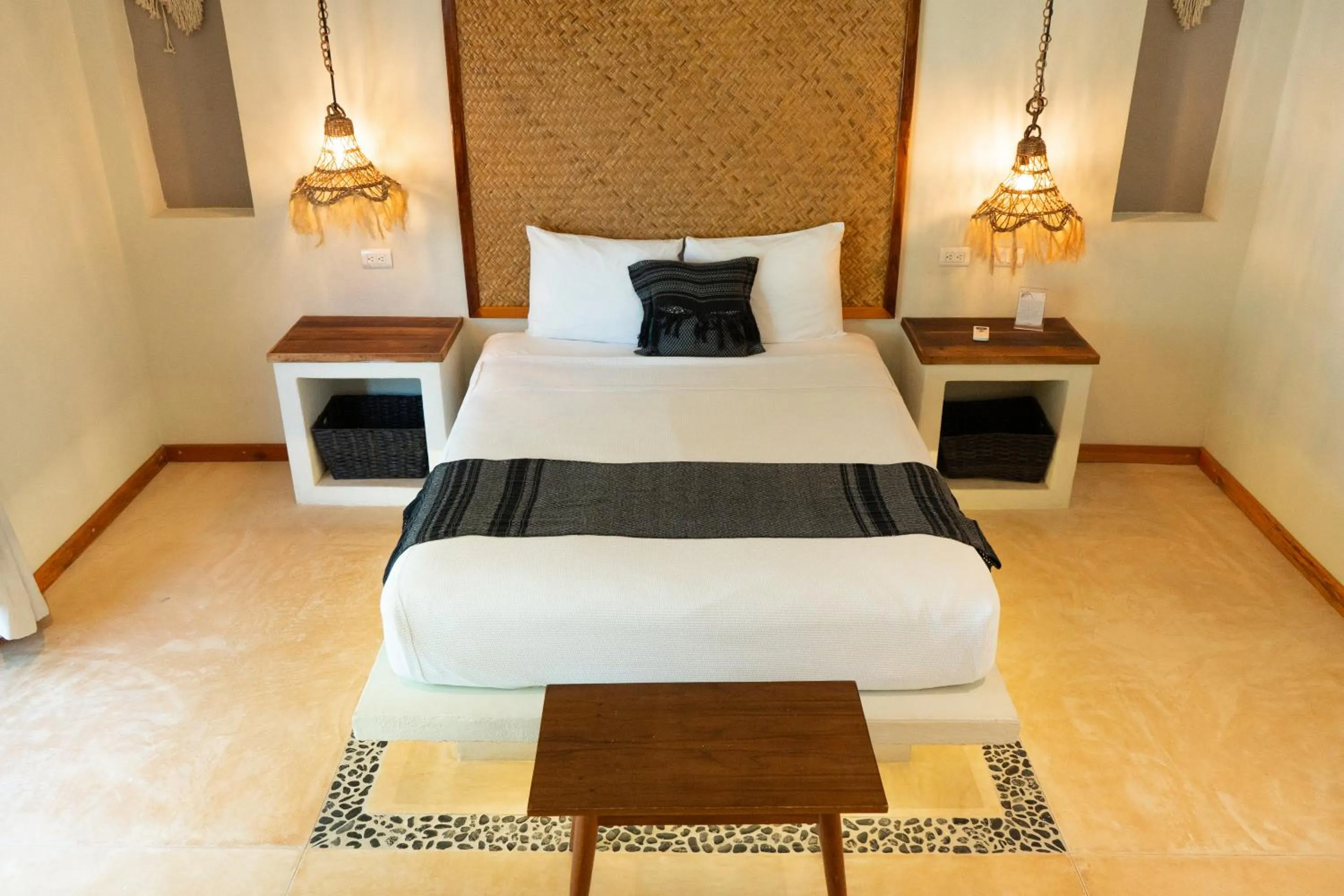 Bedroom, Bed in Hotel Boutique La Puerta Azul Beachfront - Adults Only