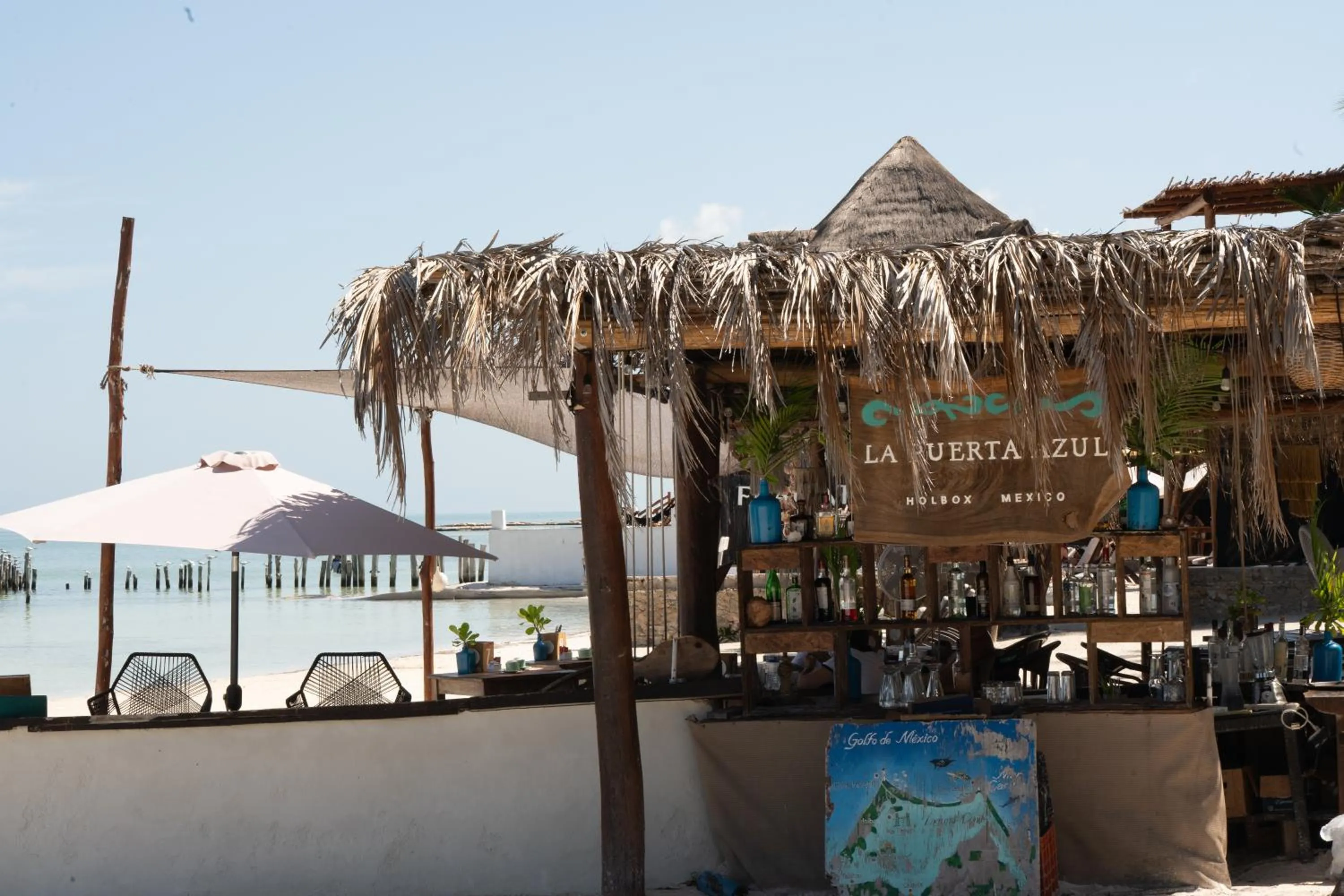 Restaurant/places to eat in Hotel Boutique La Puerta Azul Beachfront - Adults Only