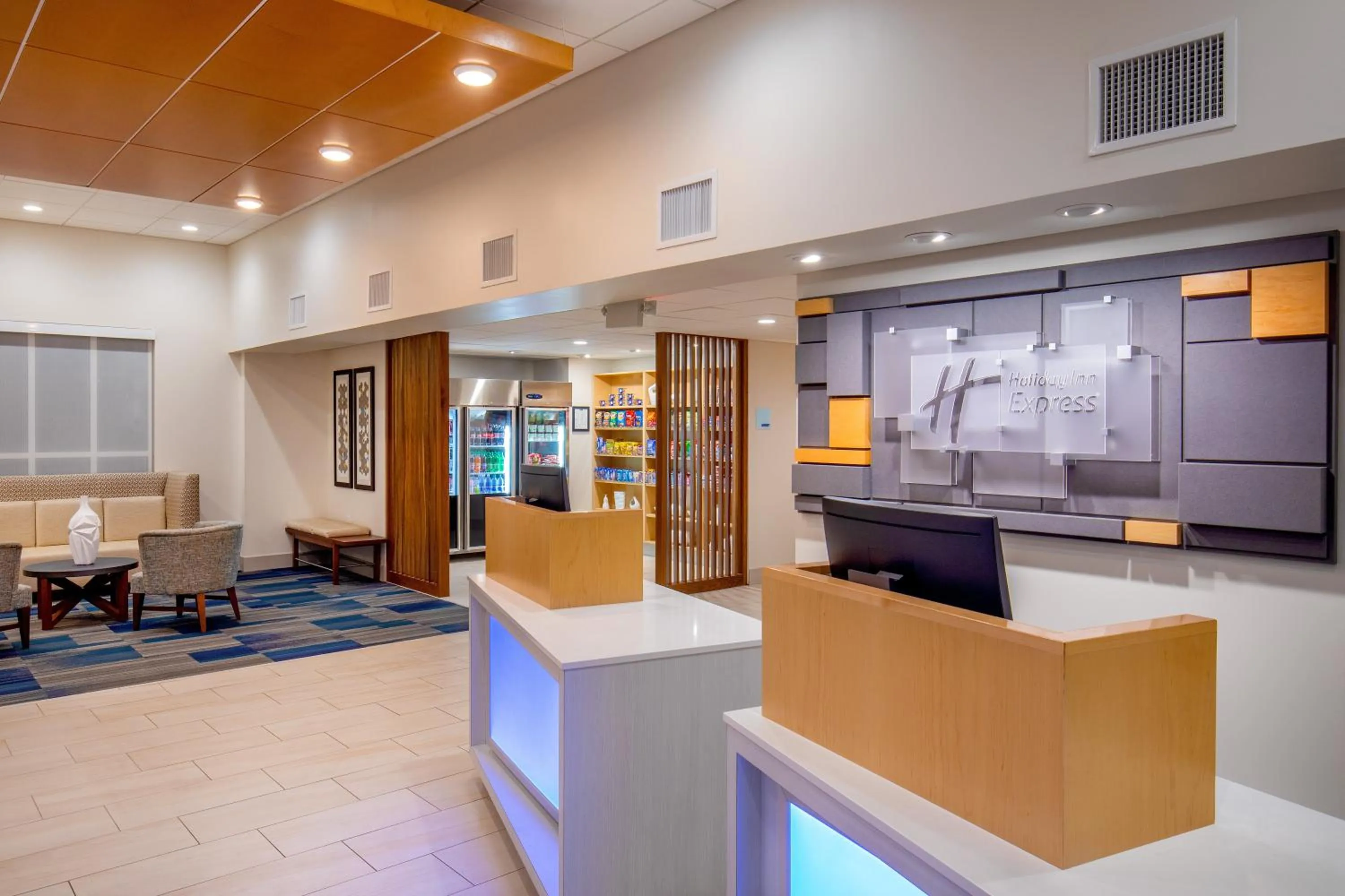 Property building in Holiday Inn Express Chesapeake - Norfolk by IHG
