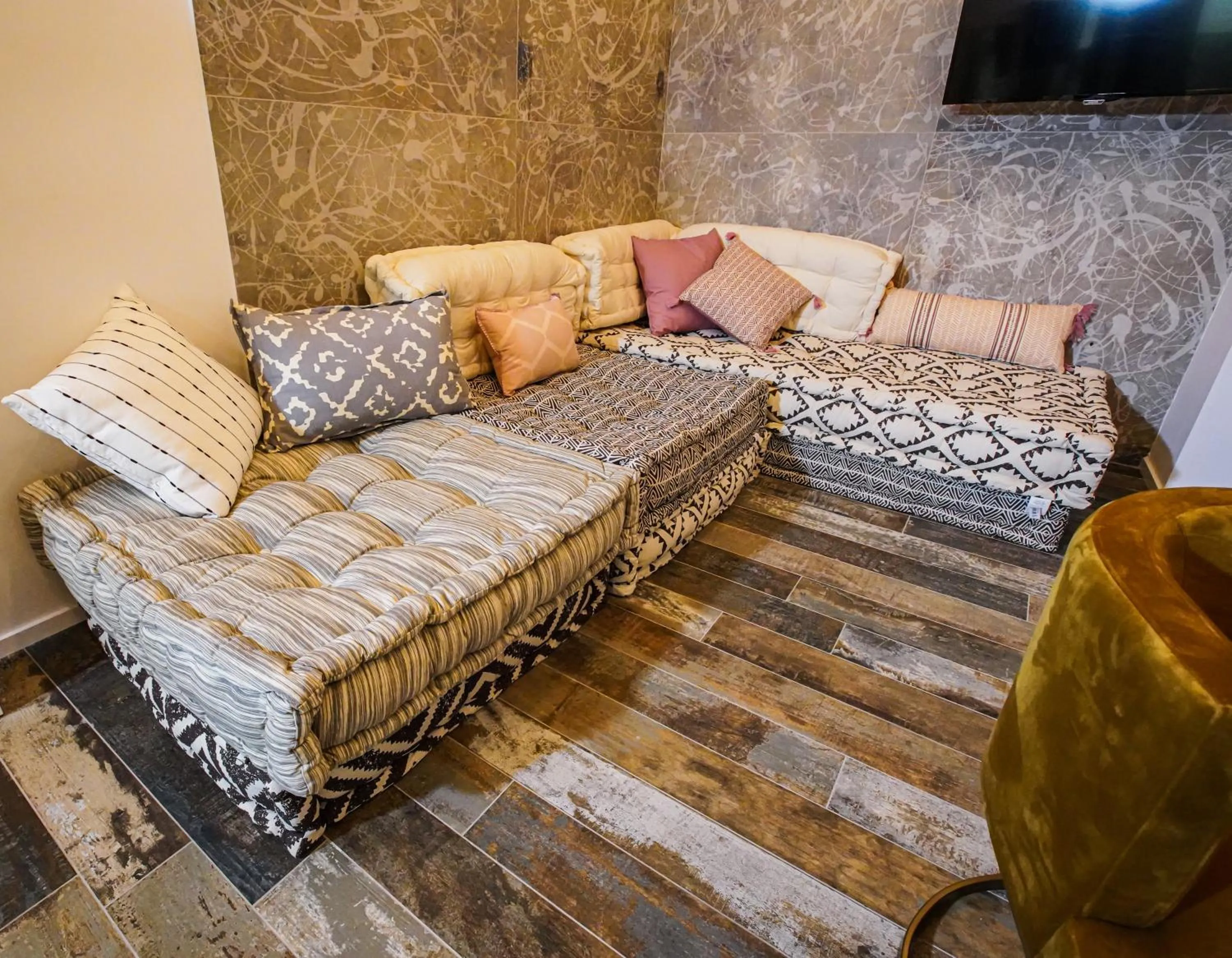 Bedroom in Rosso Cortese