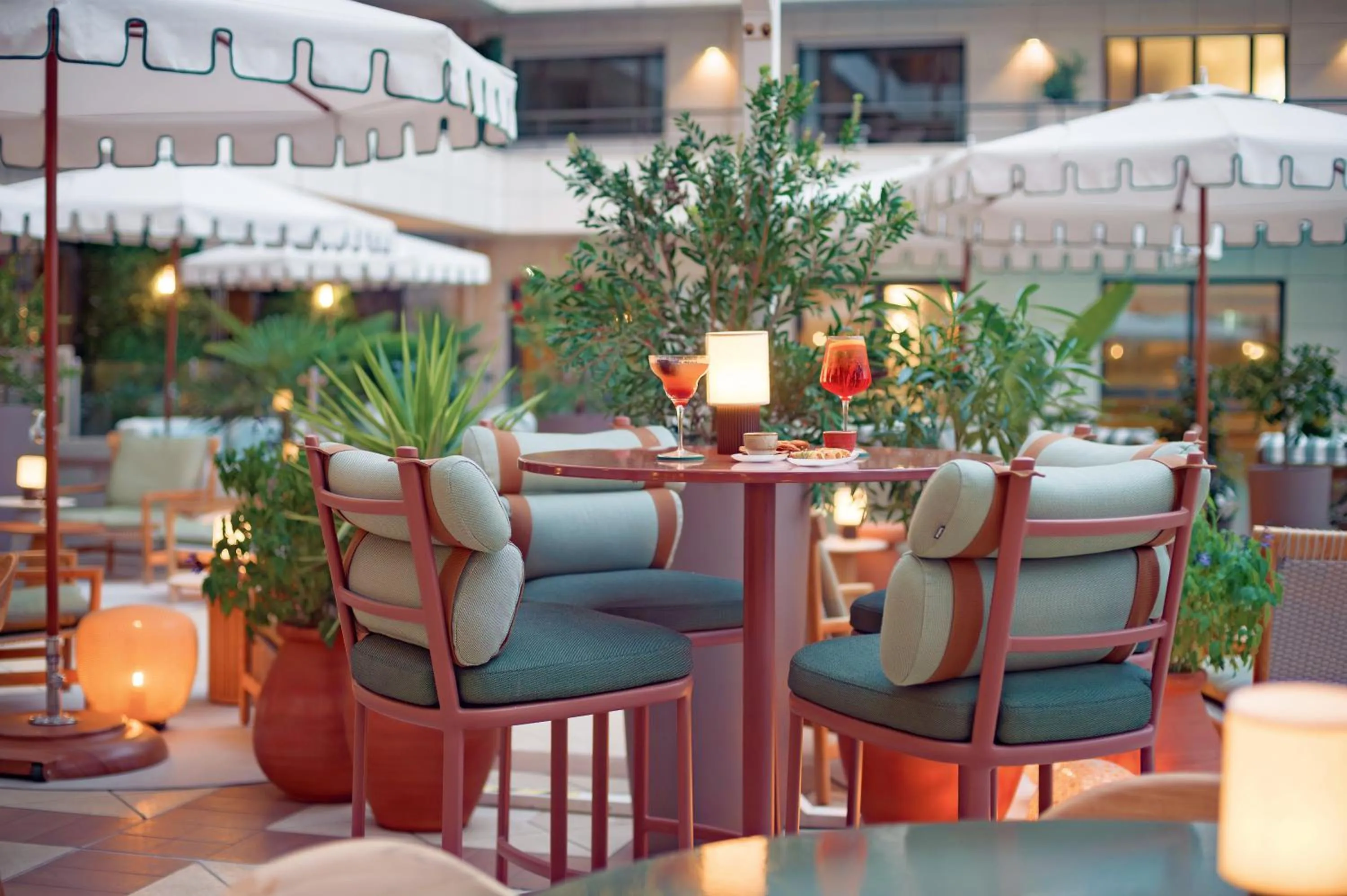 Lounge or bar in Hyatt Regency Nice Palais de la Méditerranée