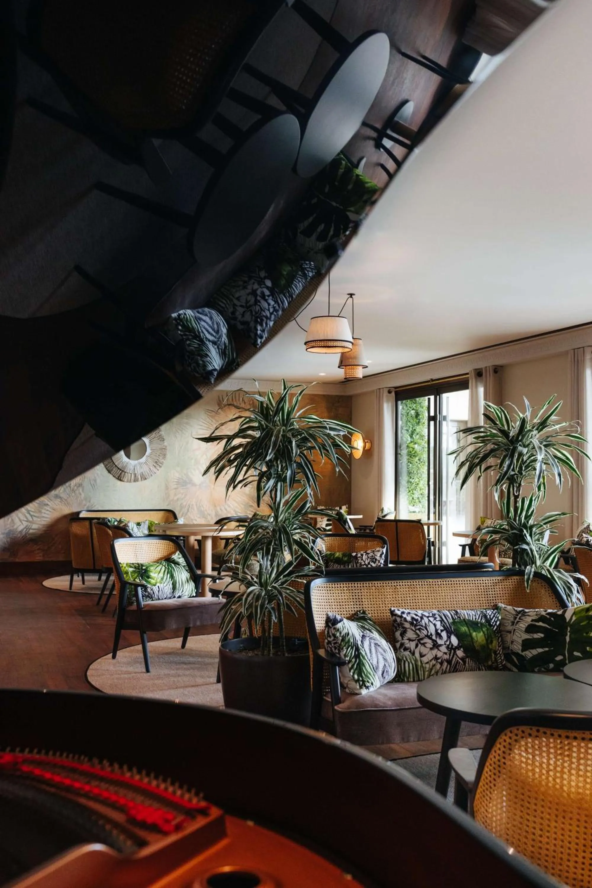 Lounge or bar in Hyatt Regency Nice Palais de la Méditerranée