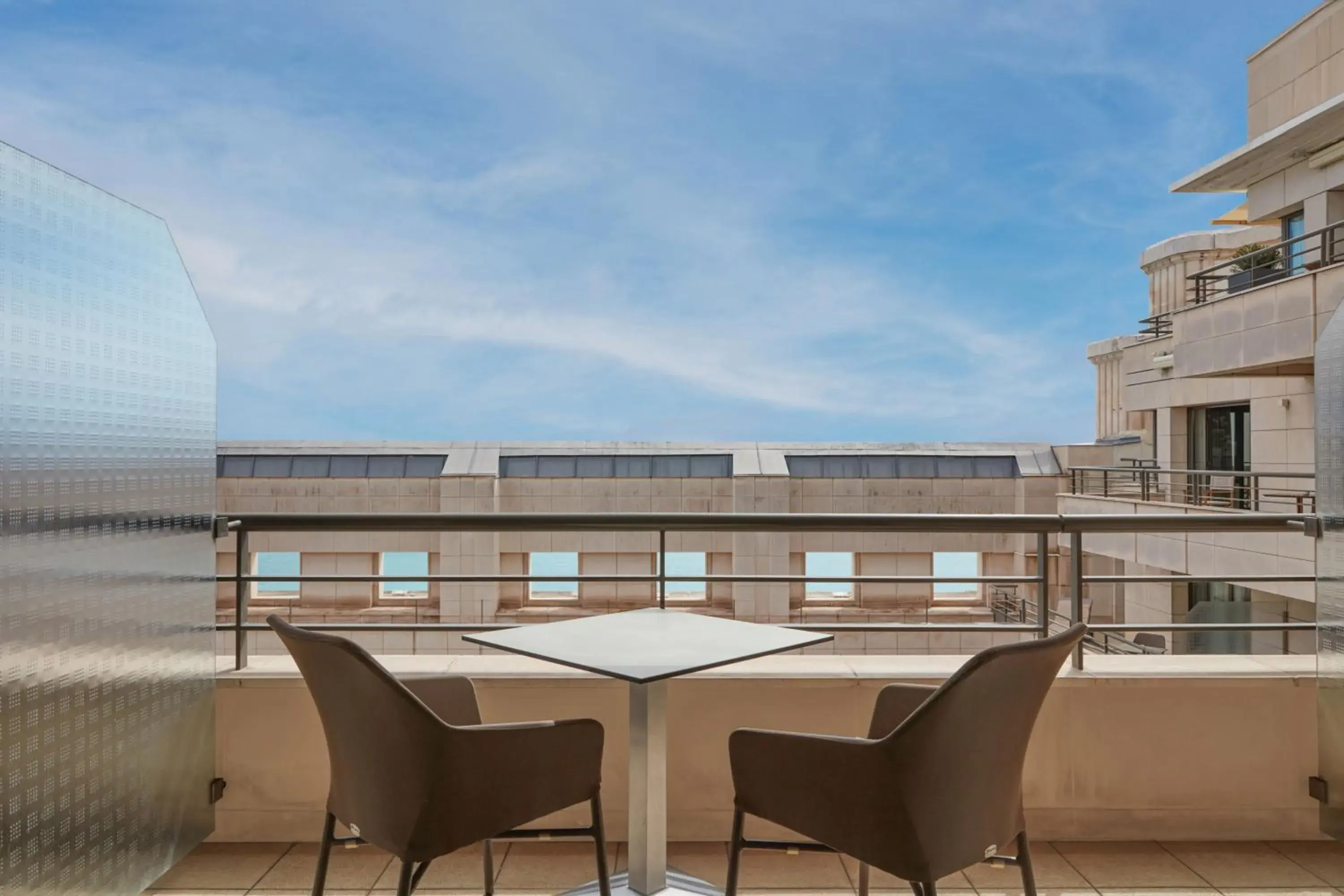 Twin Room with Partial Sea View in Hyatt Regency Nice Palais de la Méditerranée Twin Room with Partial Sea View in Hyatt Regency Nice Palais de la Méditerranée