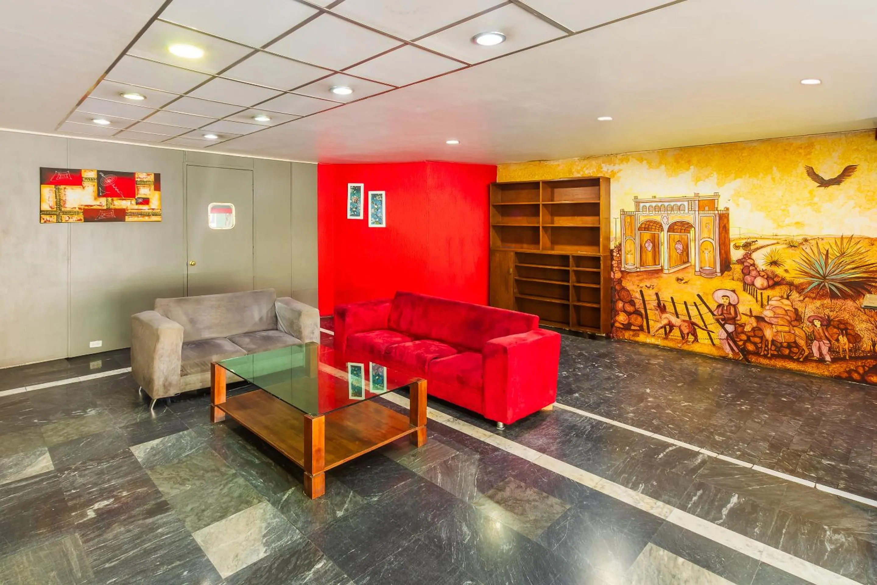 Lobby or reception in Capital O Nueva Galicia, Guadalajara centro downtown