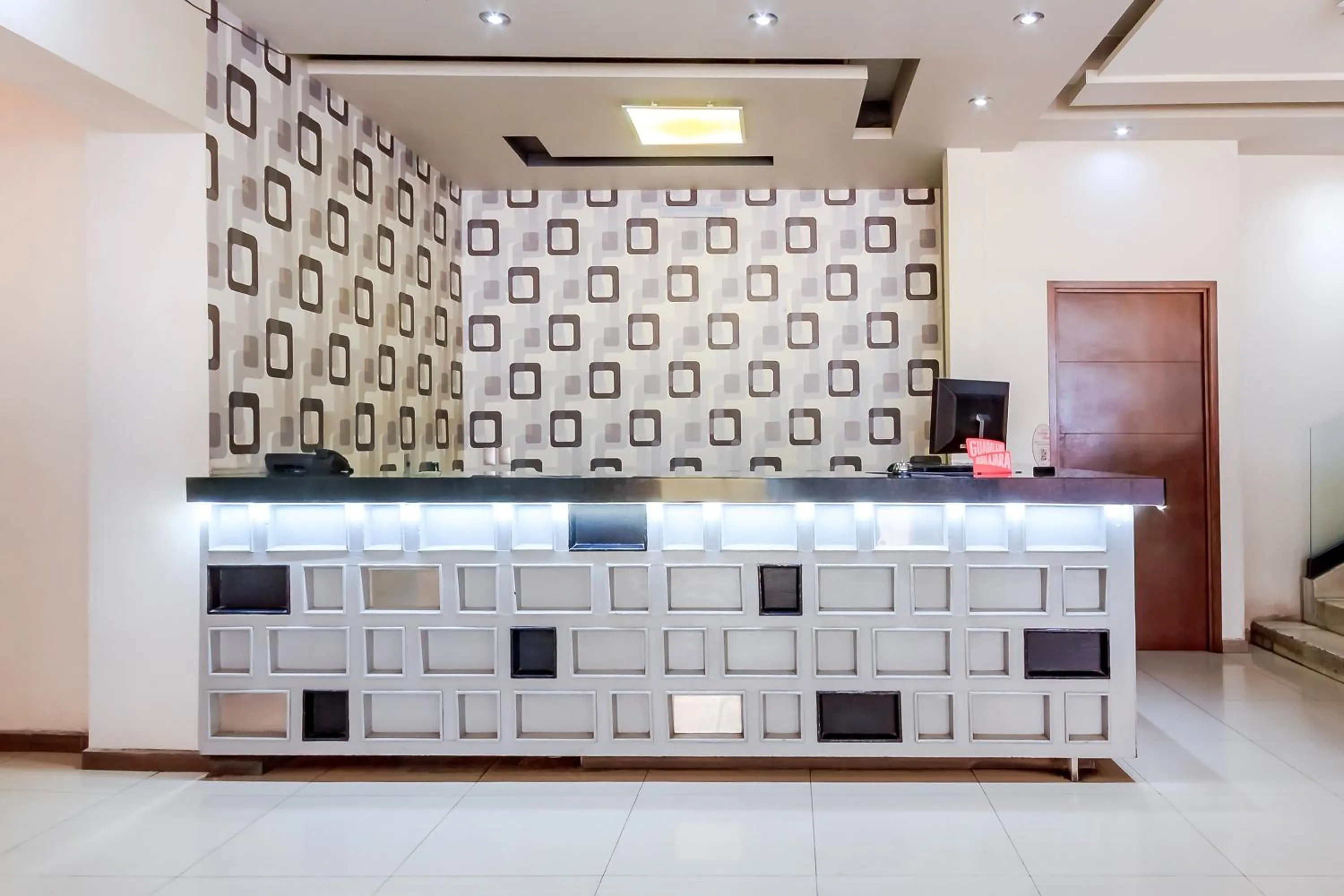 Lobby or reception in OYO Hotel Colon Express