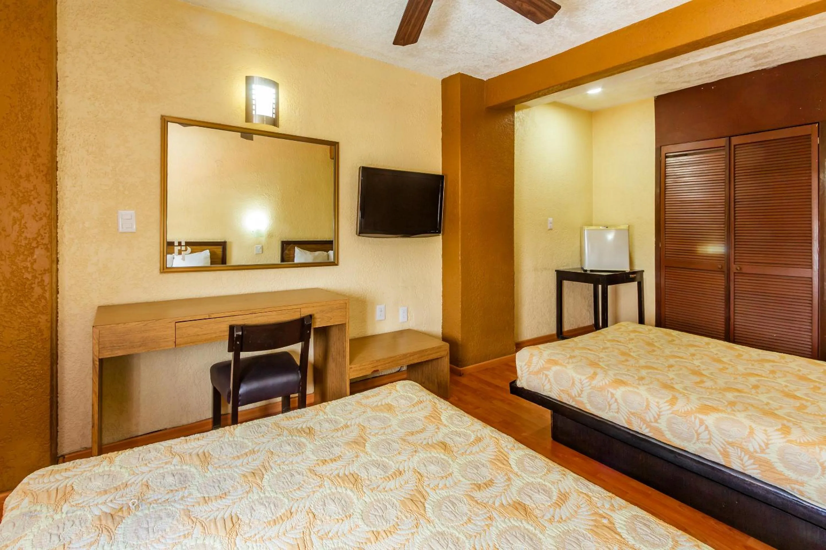 Bedroom, Bed in OYO Hotel Del Parque